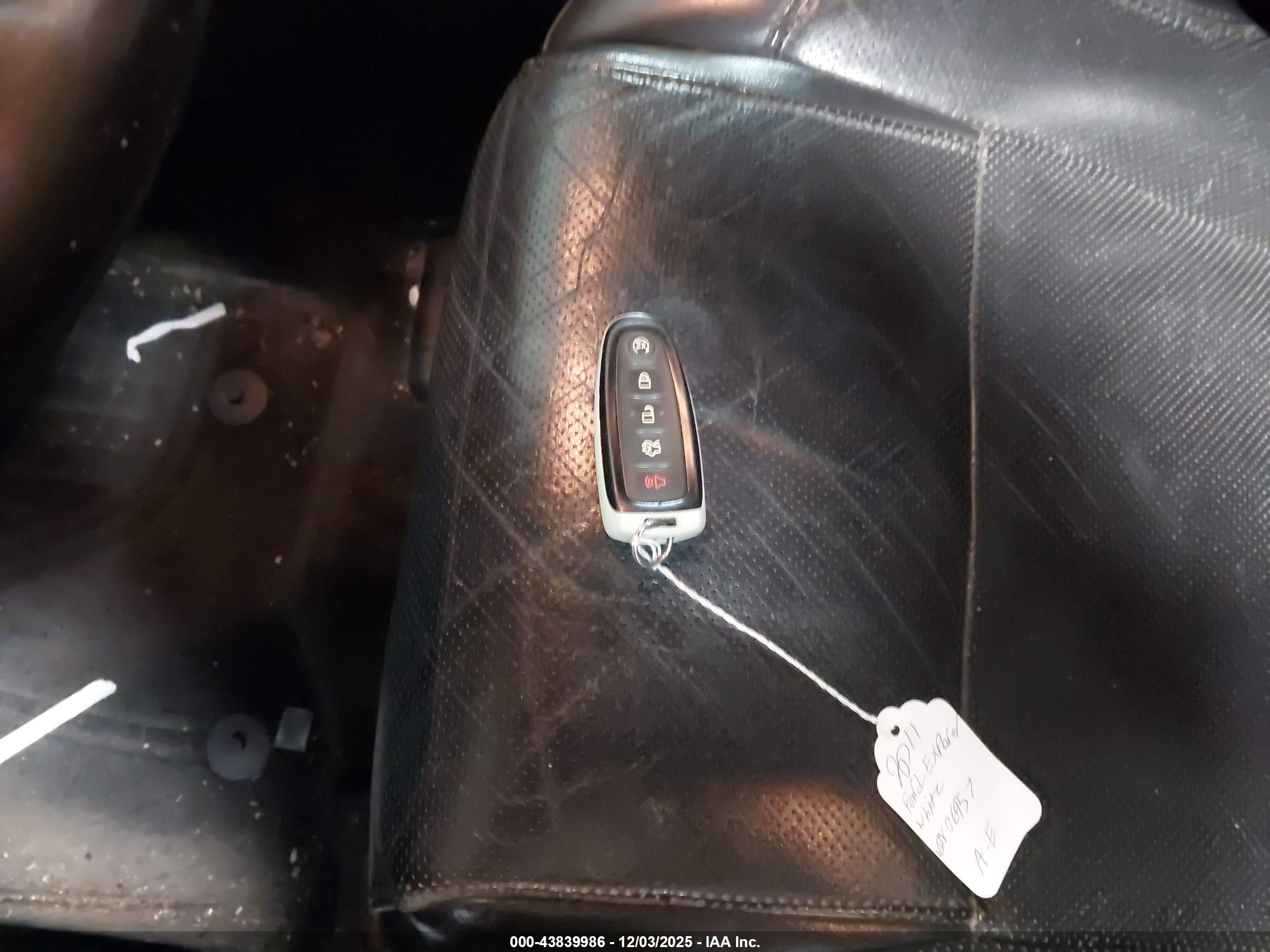 FORD EXPLORER image 11