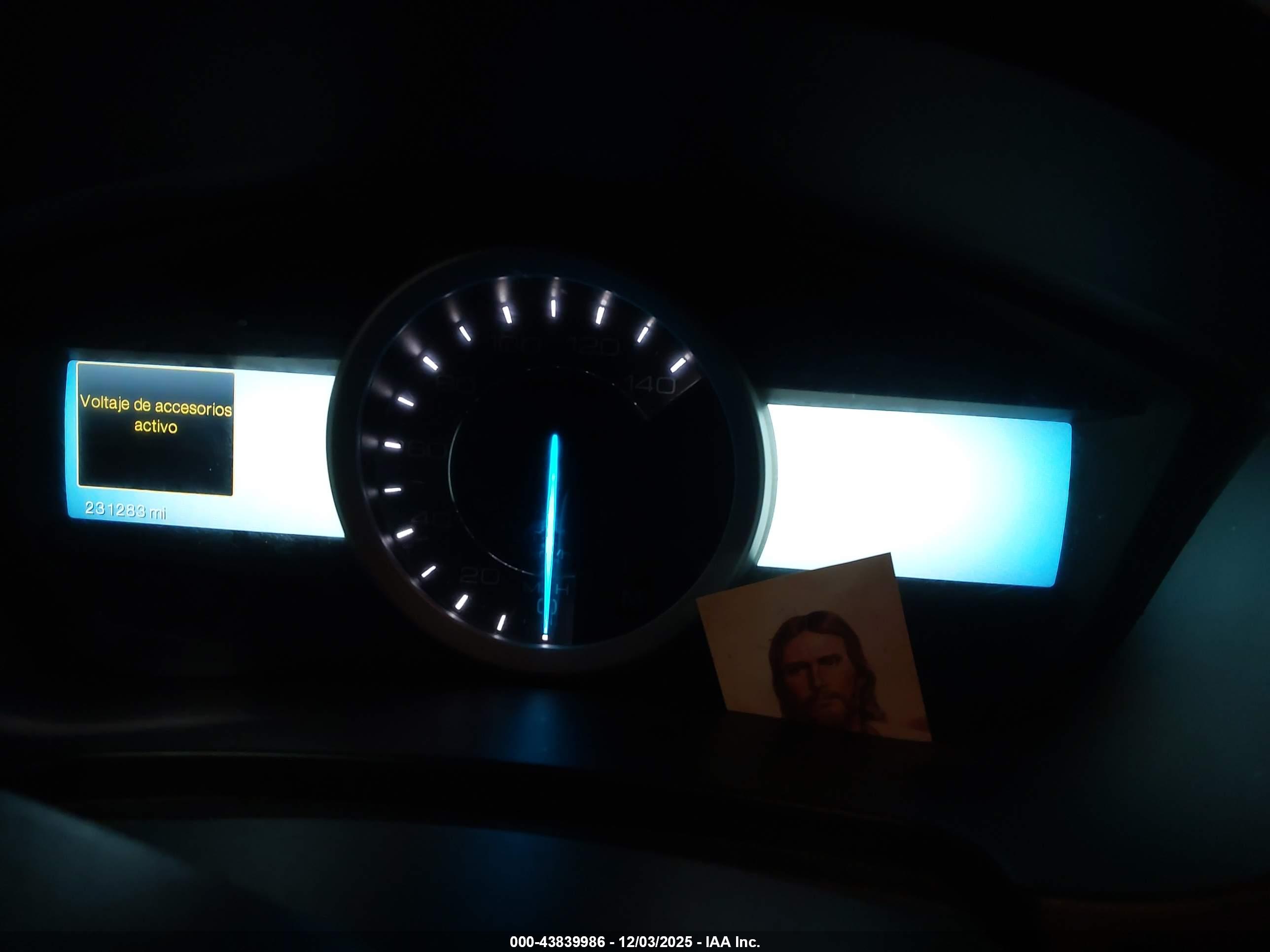 FORD EXPLORER image 7