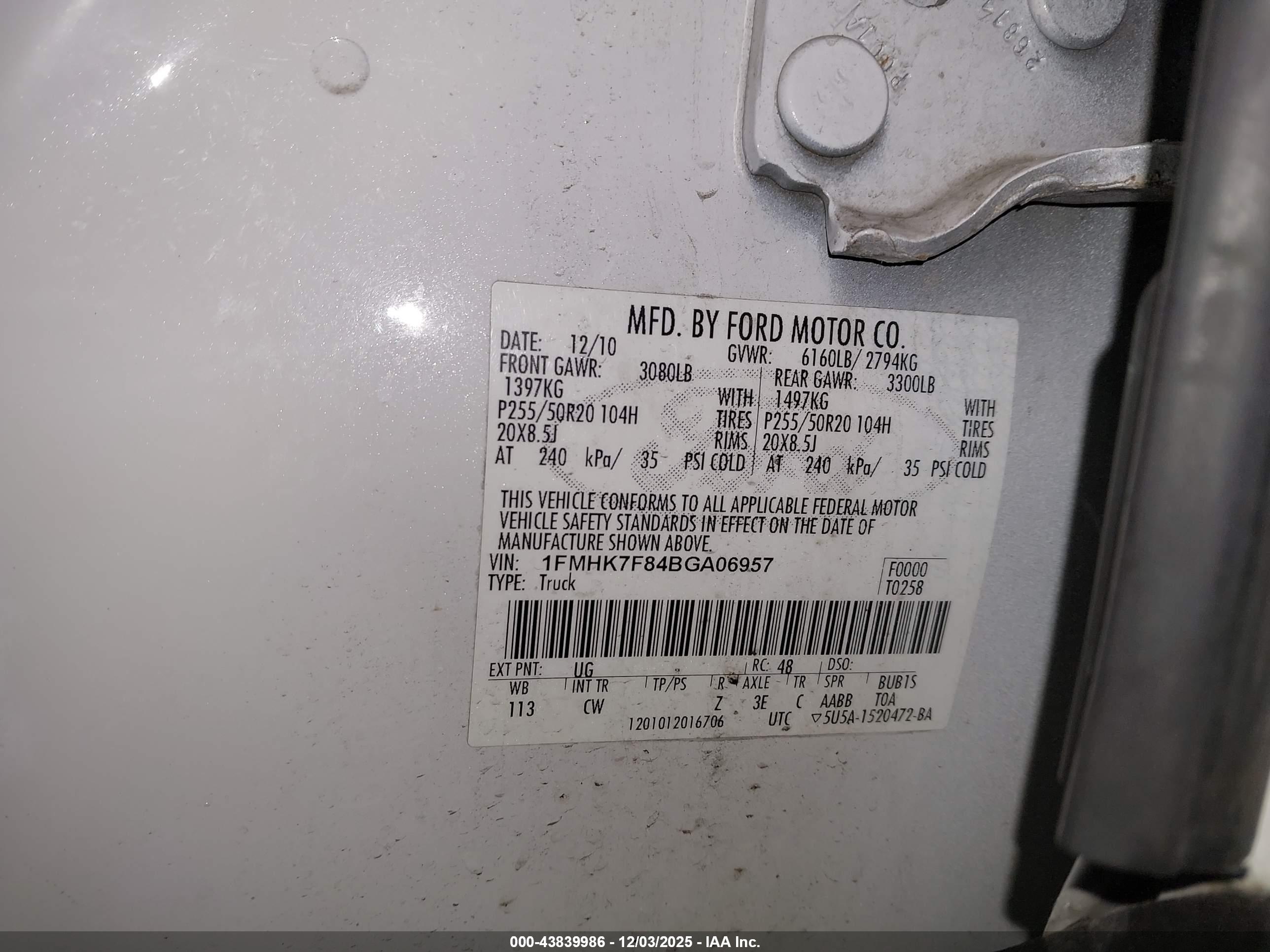 FORD EXPLORER image 9