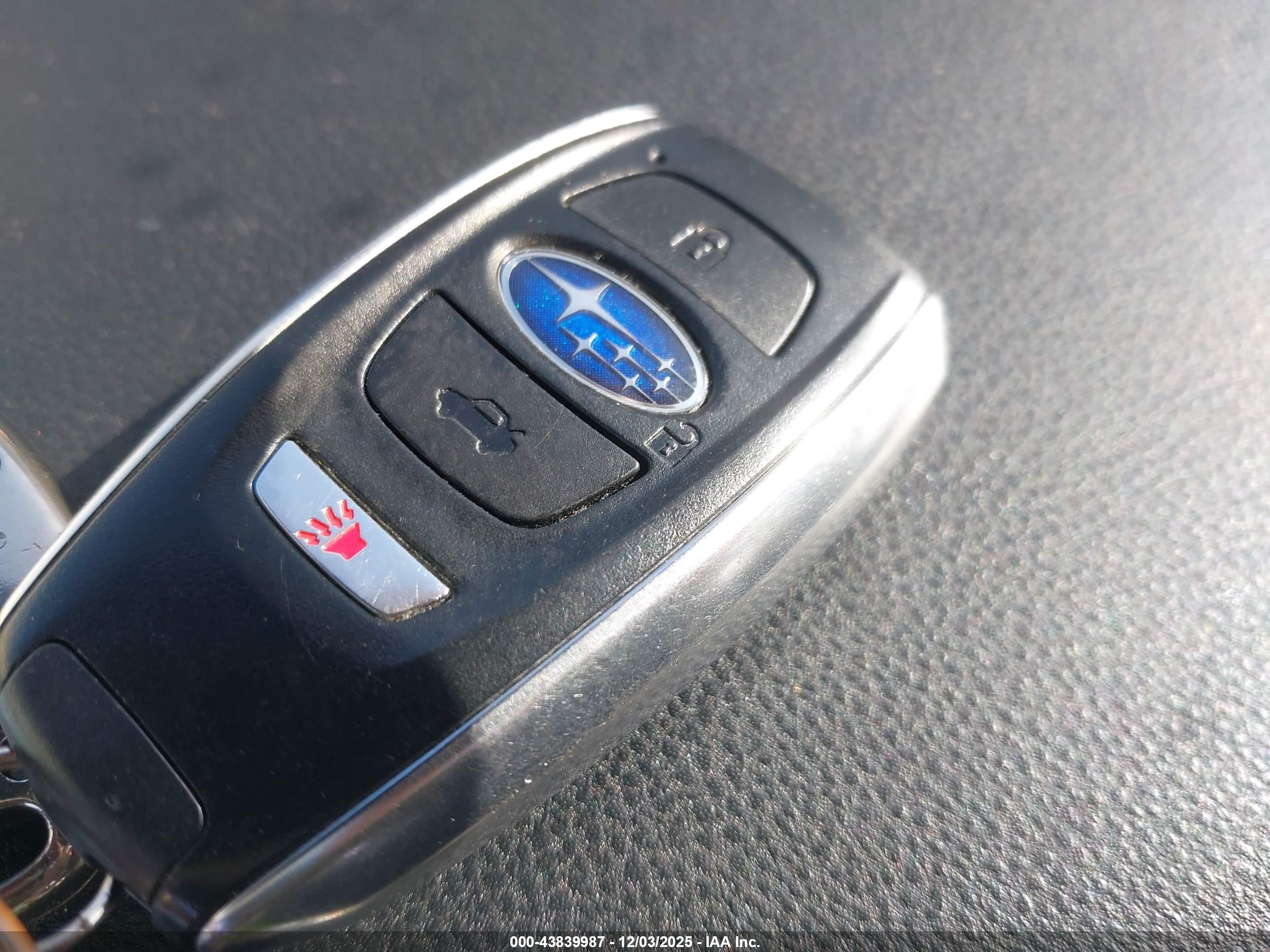 SUBARU OUTBACK image 11