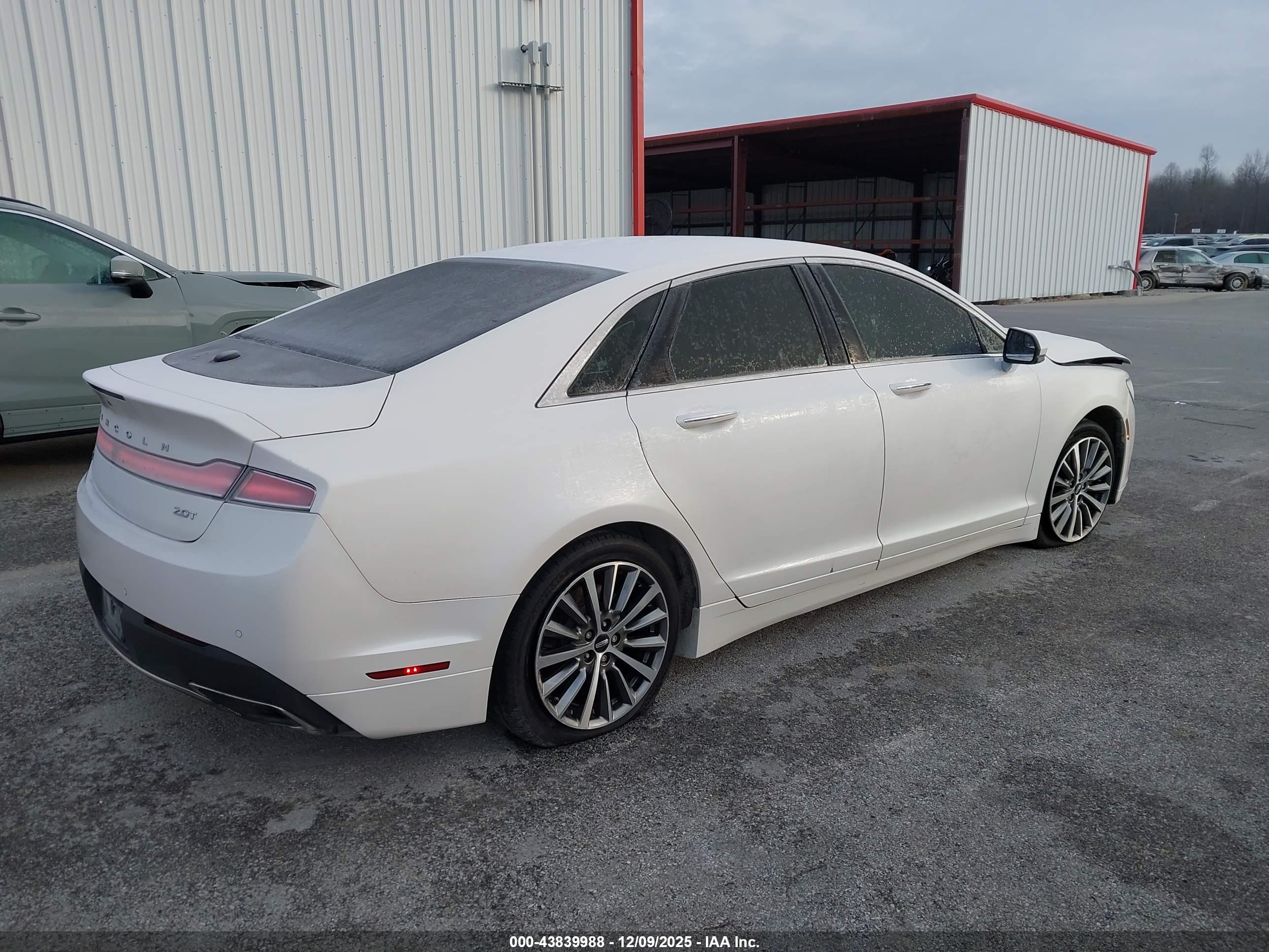 LINCOLN MKZ image 4