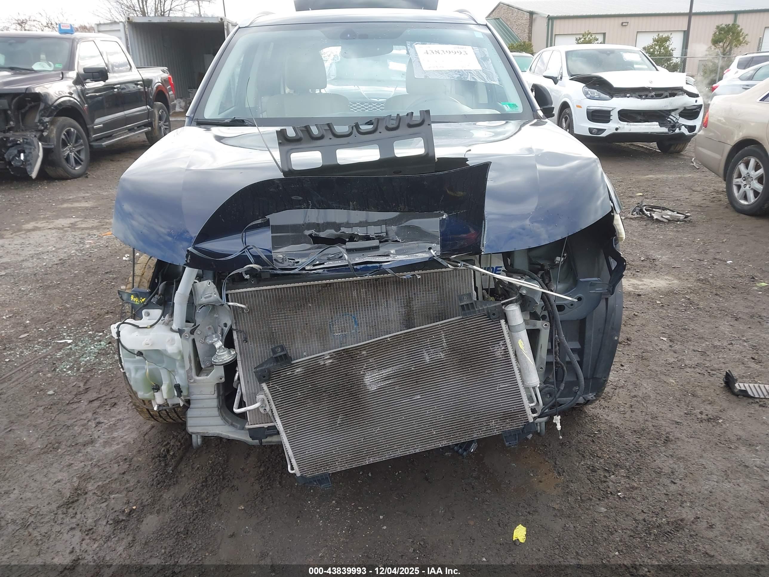 MITSUBISHI OUTLANDER image 6