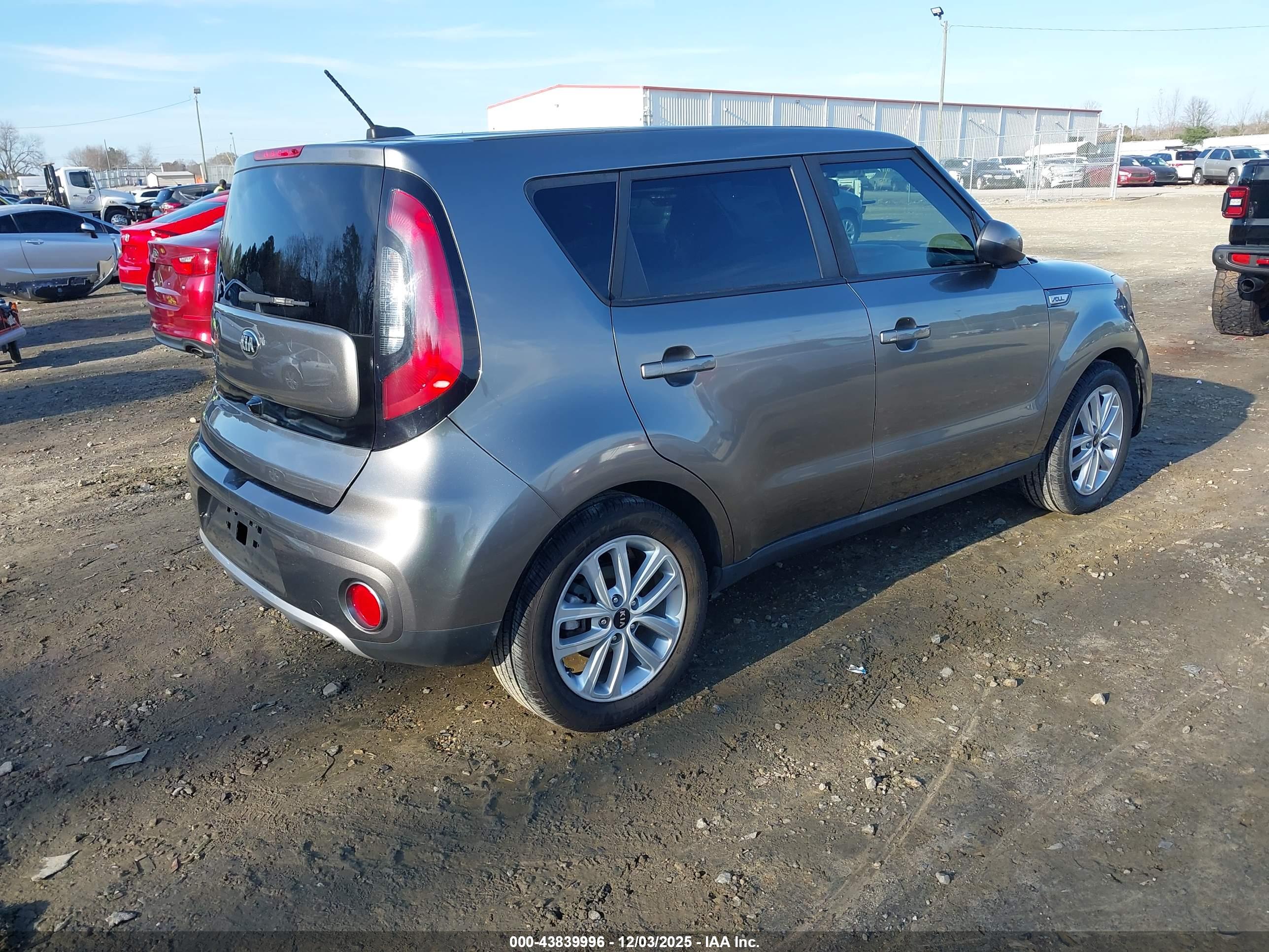 KIA SOUL image 4