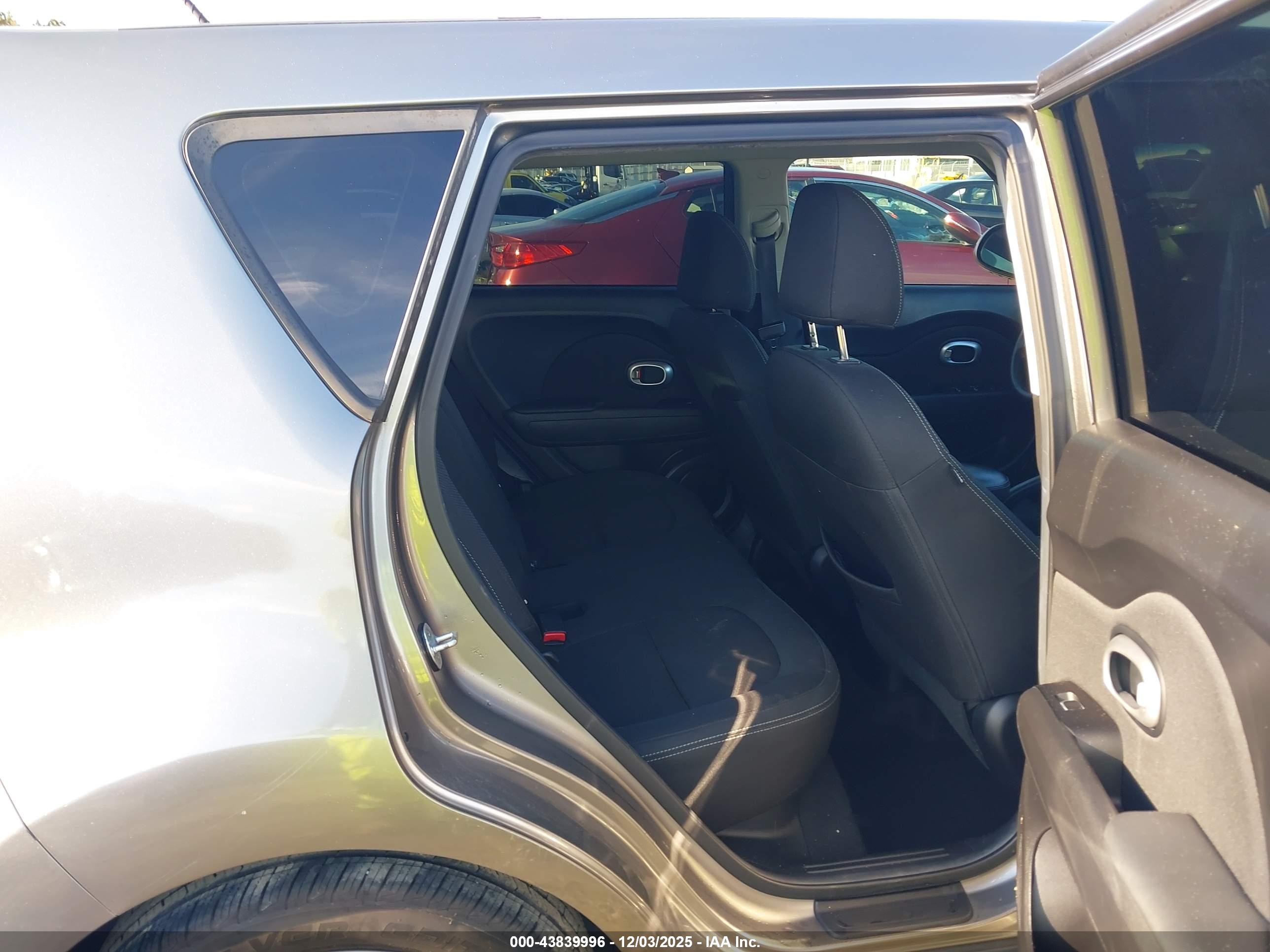 KIA SOUL image 8