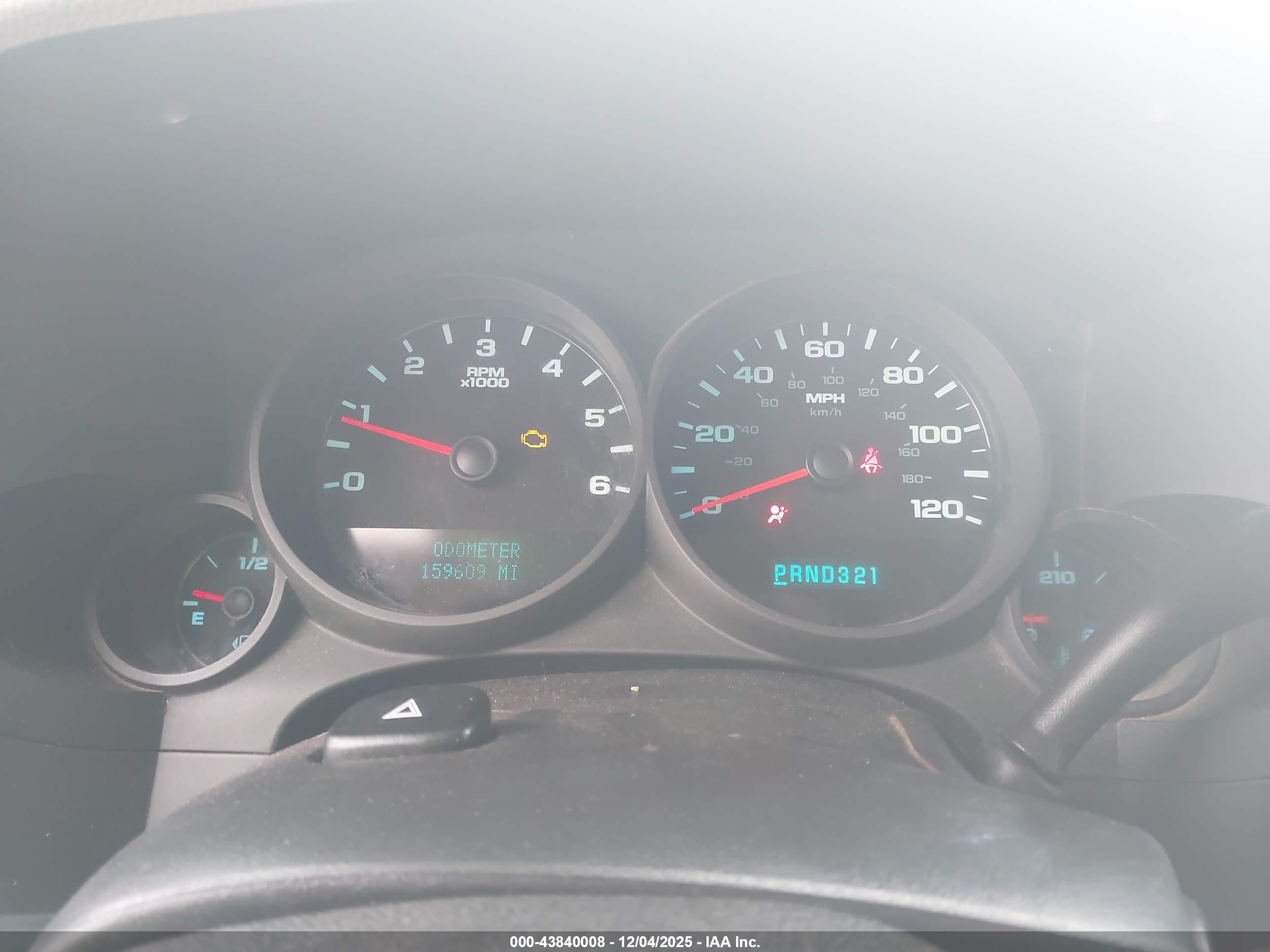 CHEVROLET SILVERADO image 7