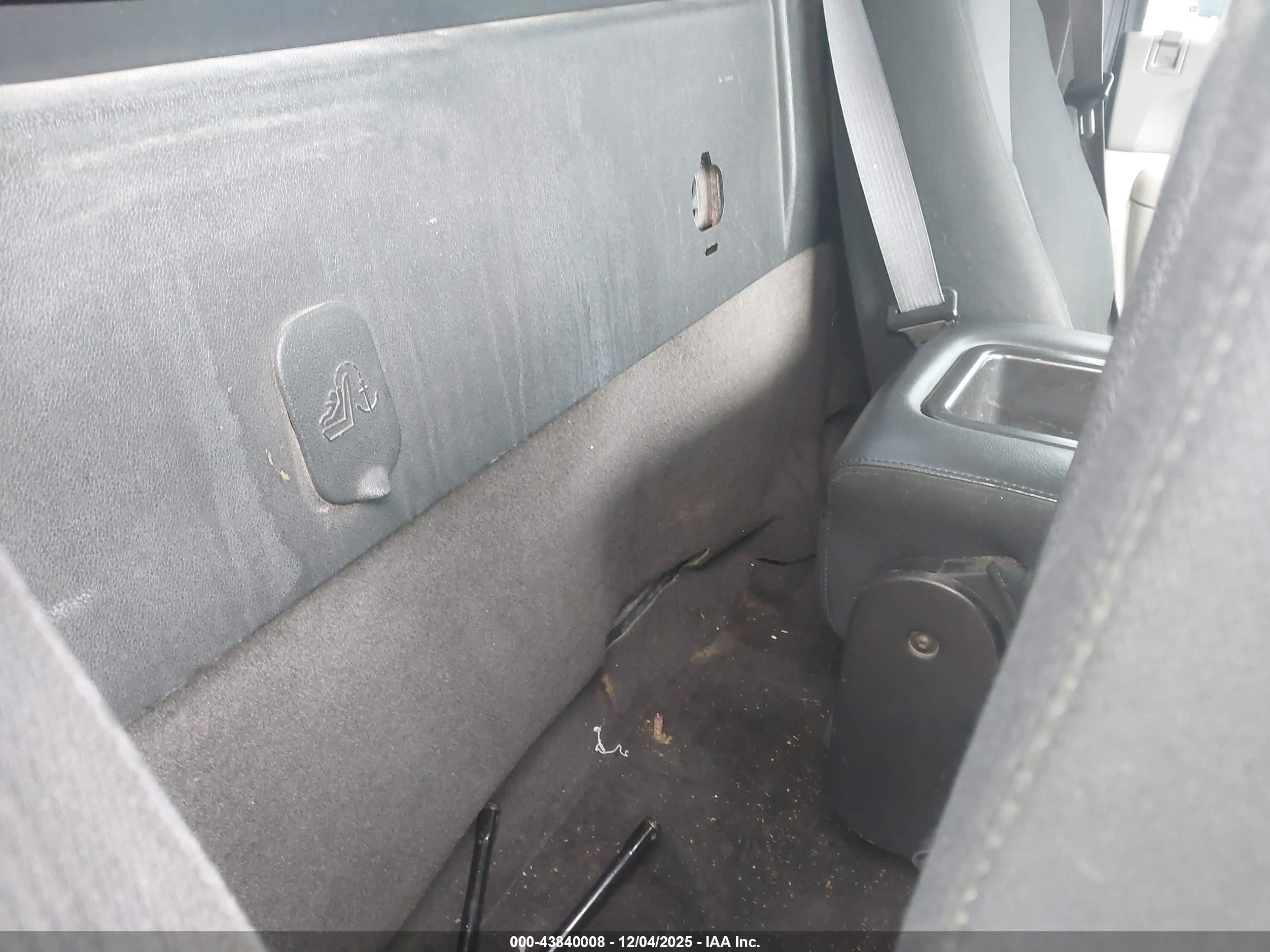 CHEVROLET SILVERADO image 8