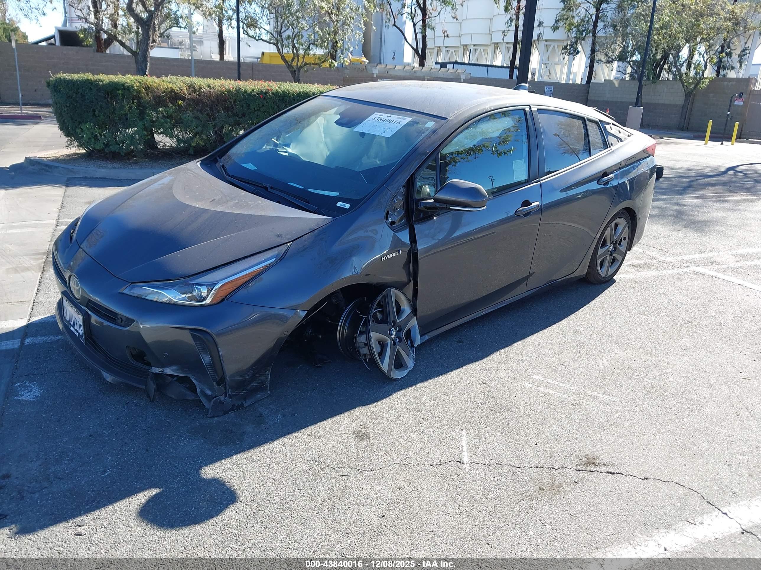 TOYOTA PRIUS image 2