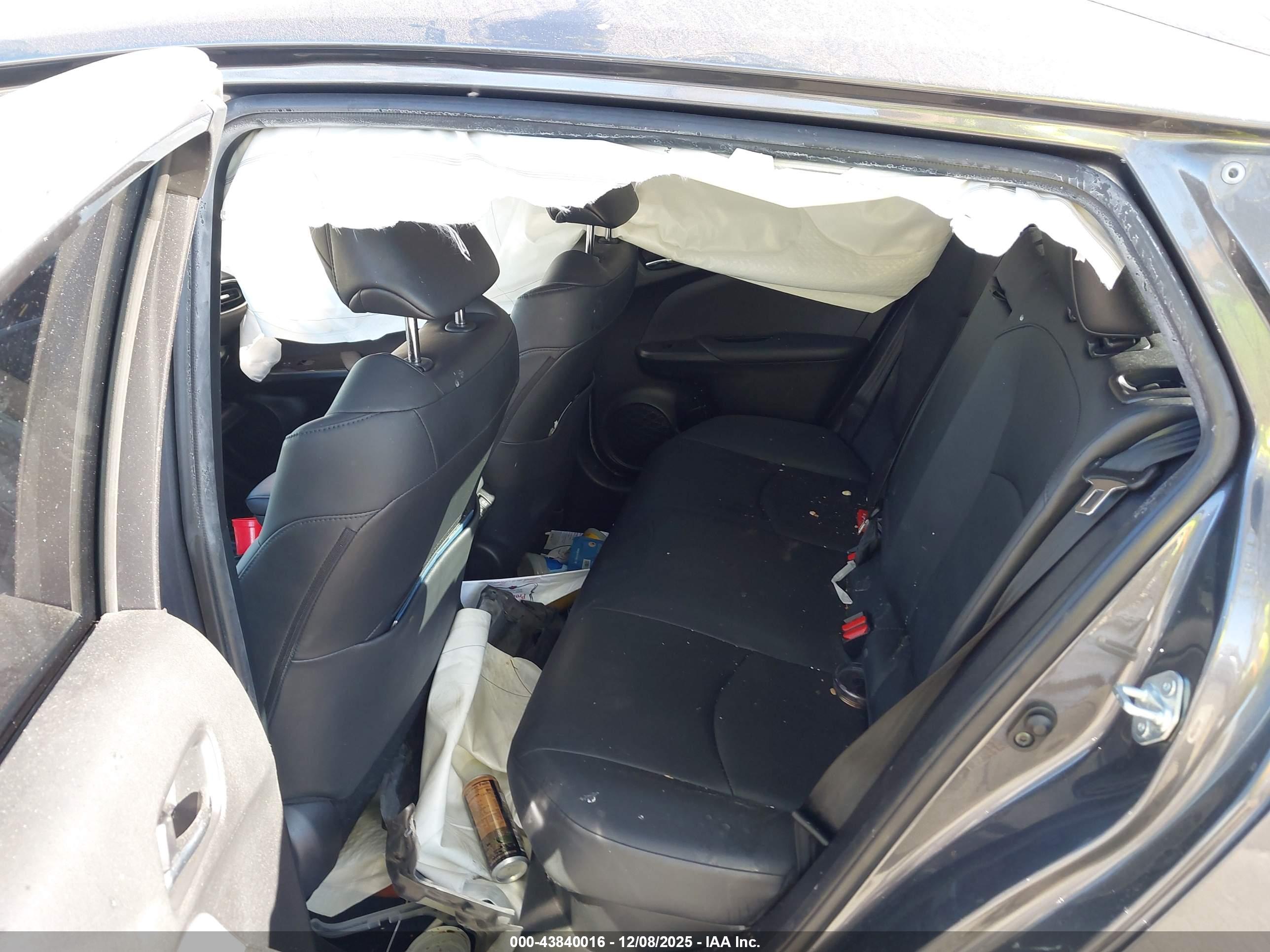 TOYOTA PRIUS image 8
