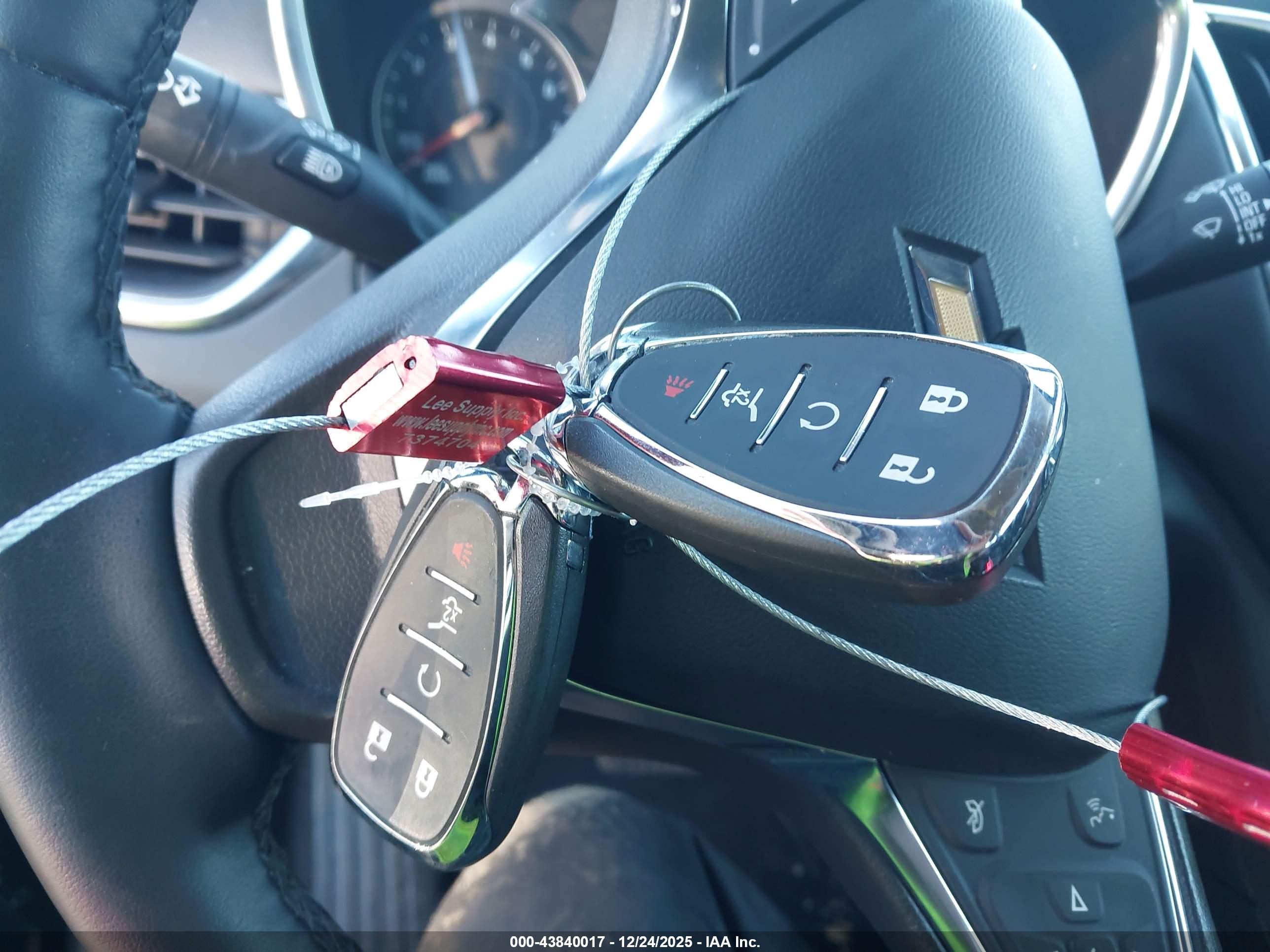 CHEVROLET EQUINOX image 11