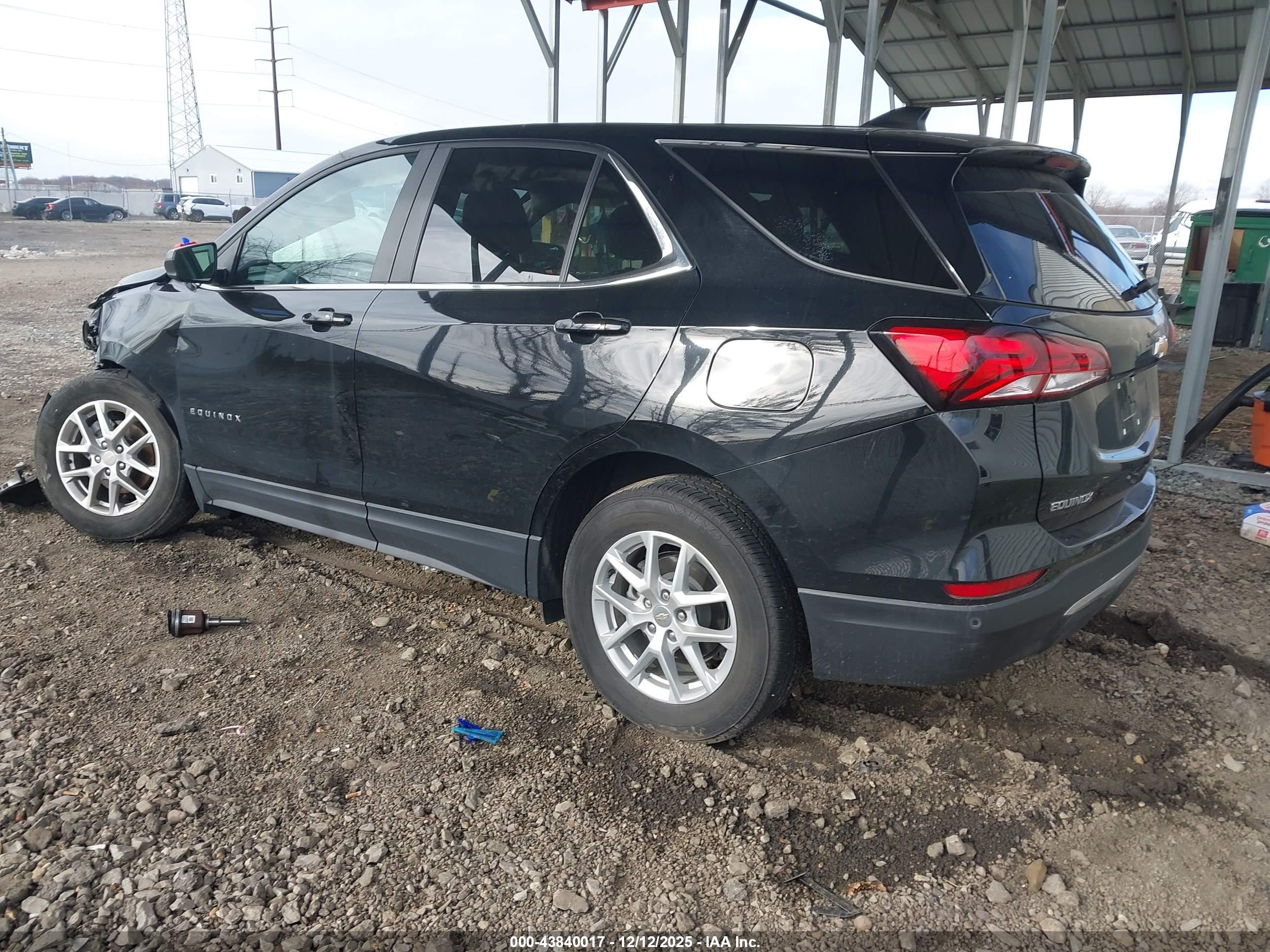 CHEVROLET EQUINOX image 3