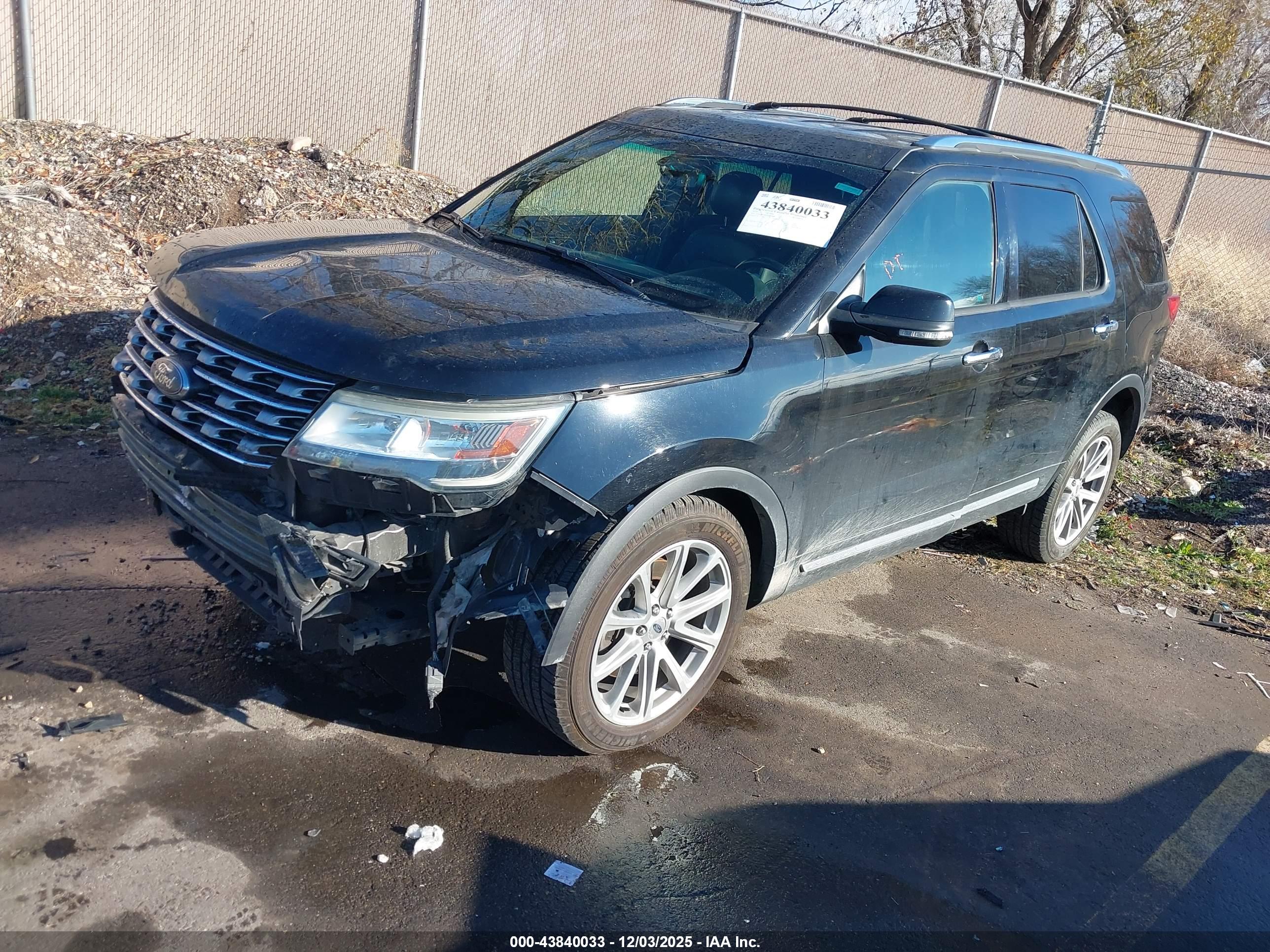 FORD EXPLORER image 2