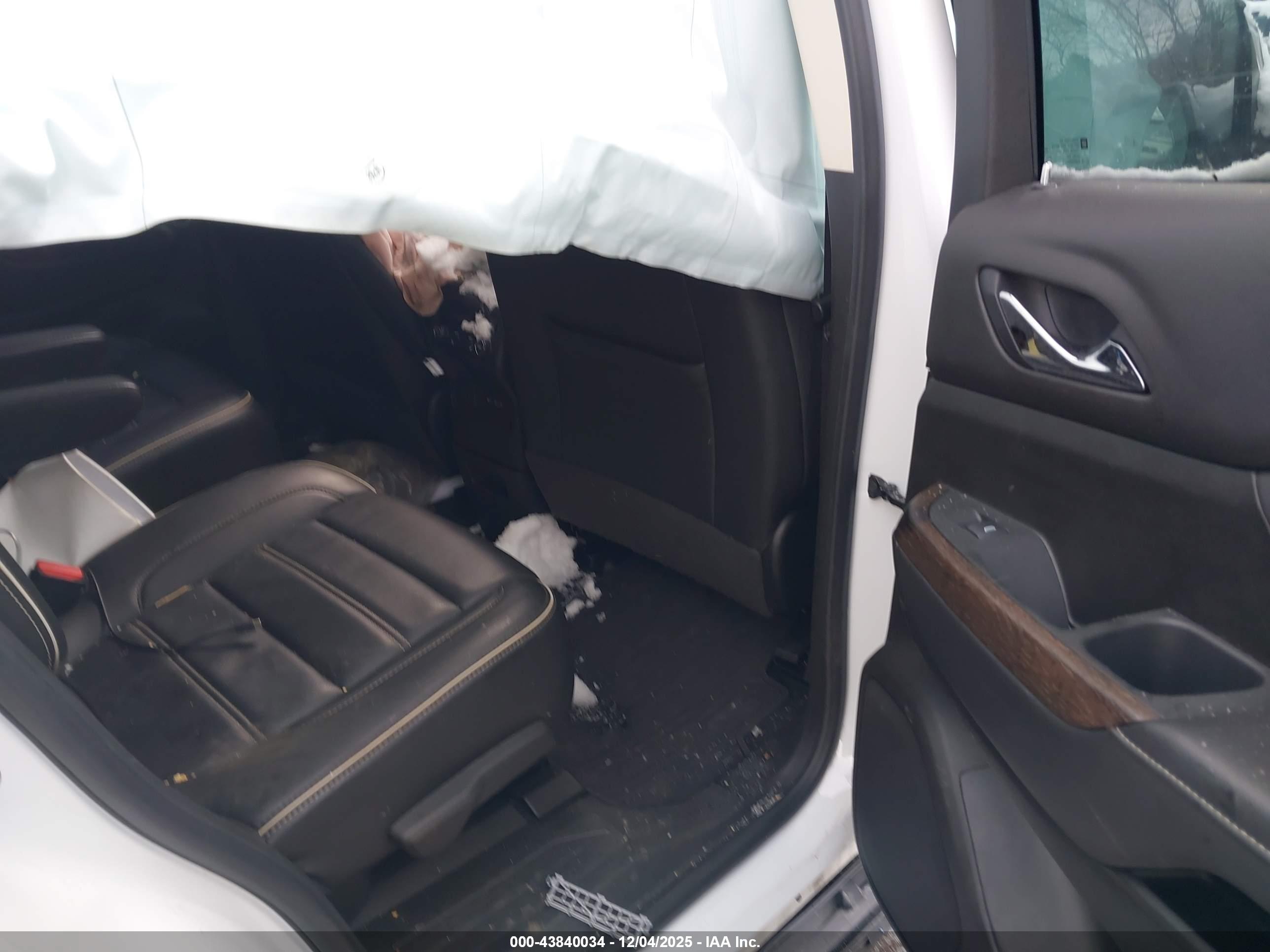 GMC ACADIA image 8
