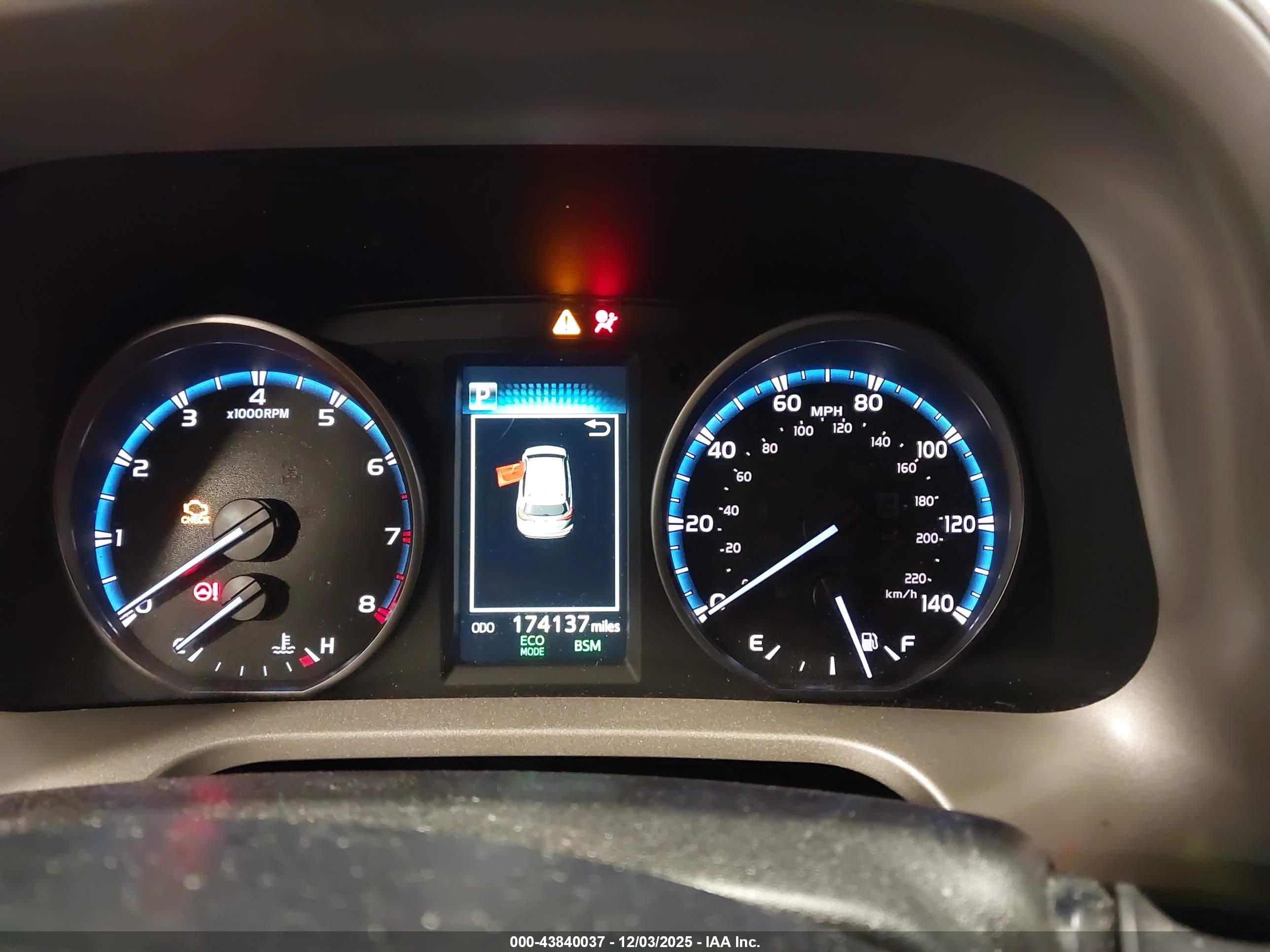 TOYOTA RAV4 image 7