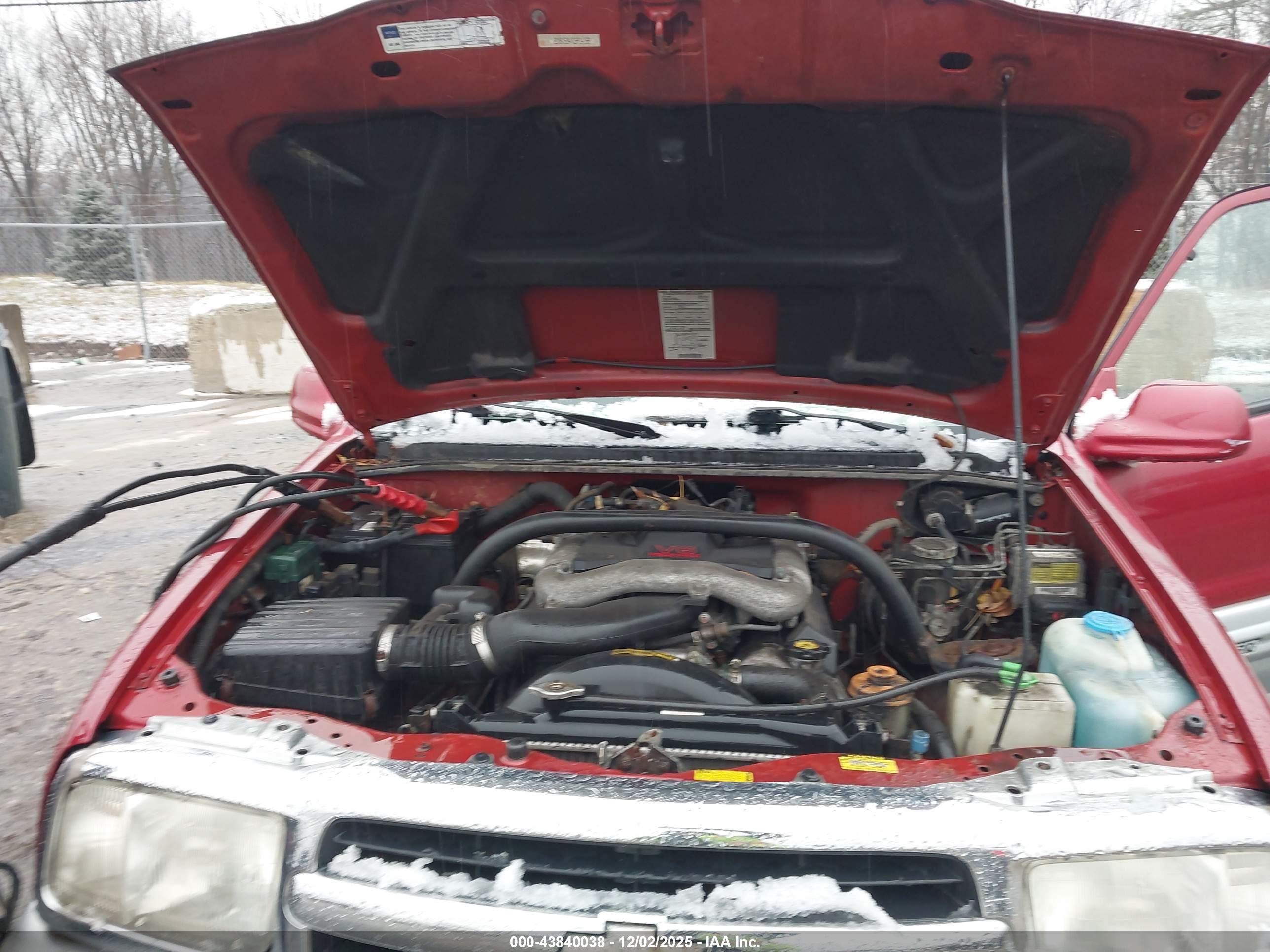 CHEVROLET TRACKER image 10