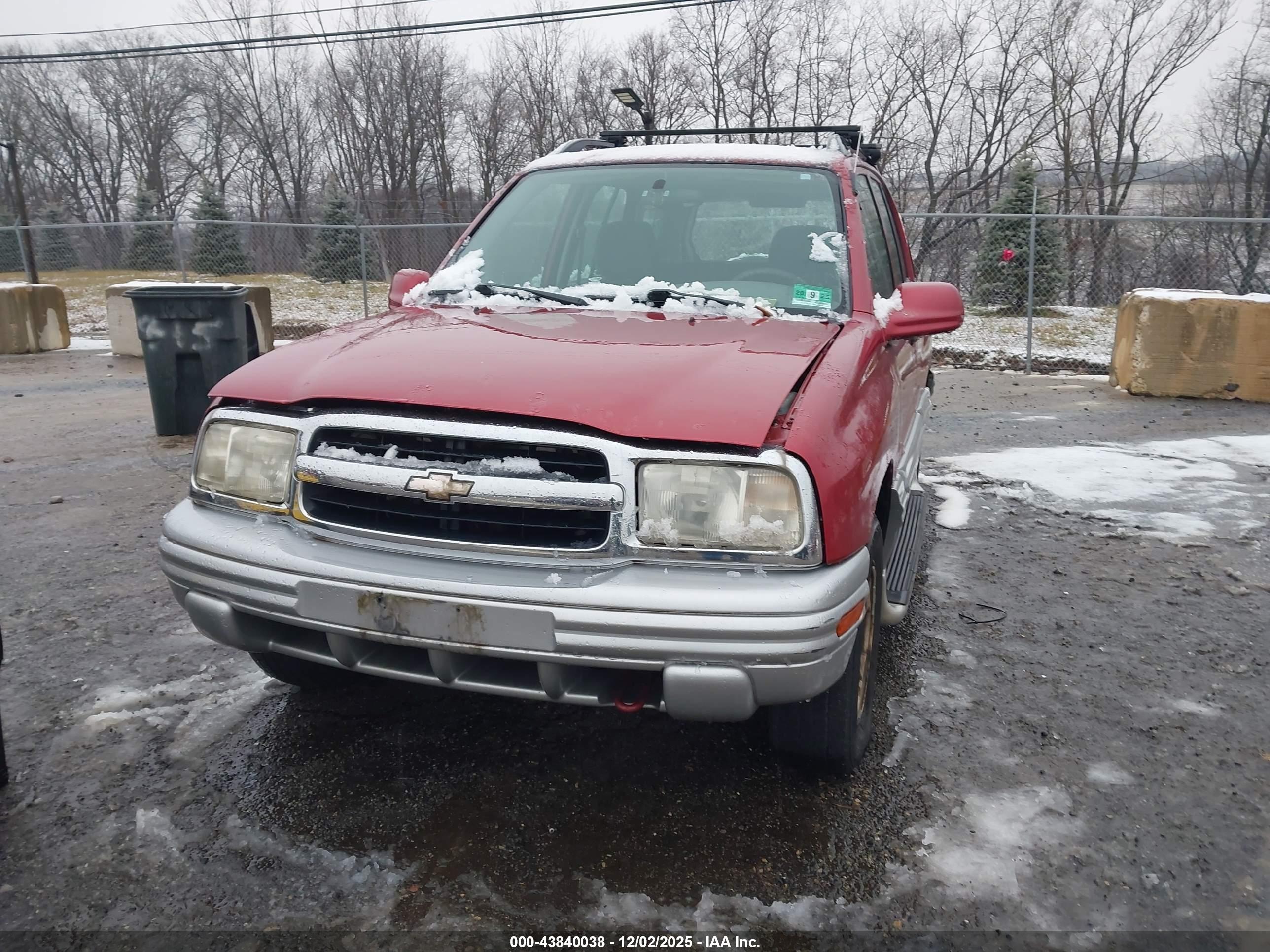 CHEVROLET TRACKER image 6