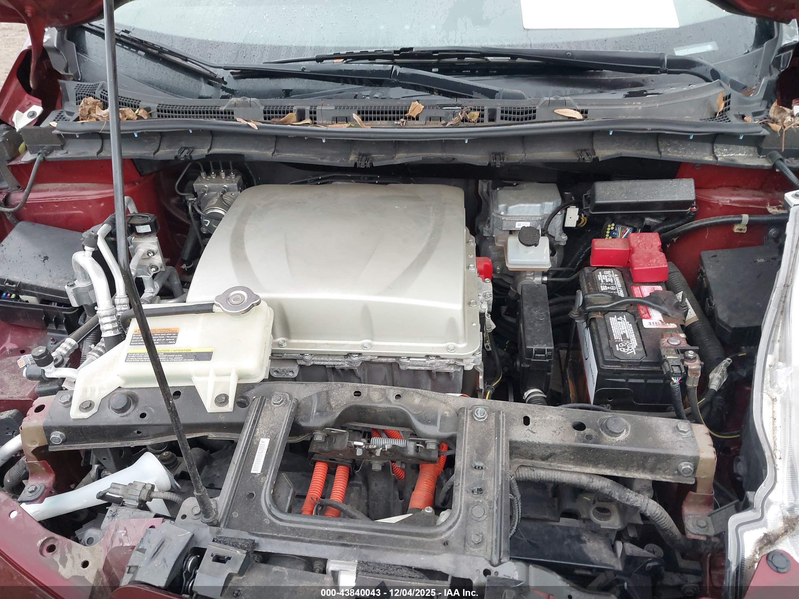 NISSAN LEAF image 10