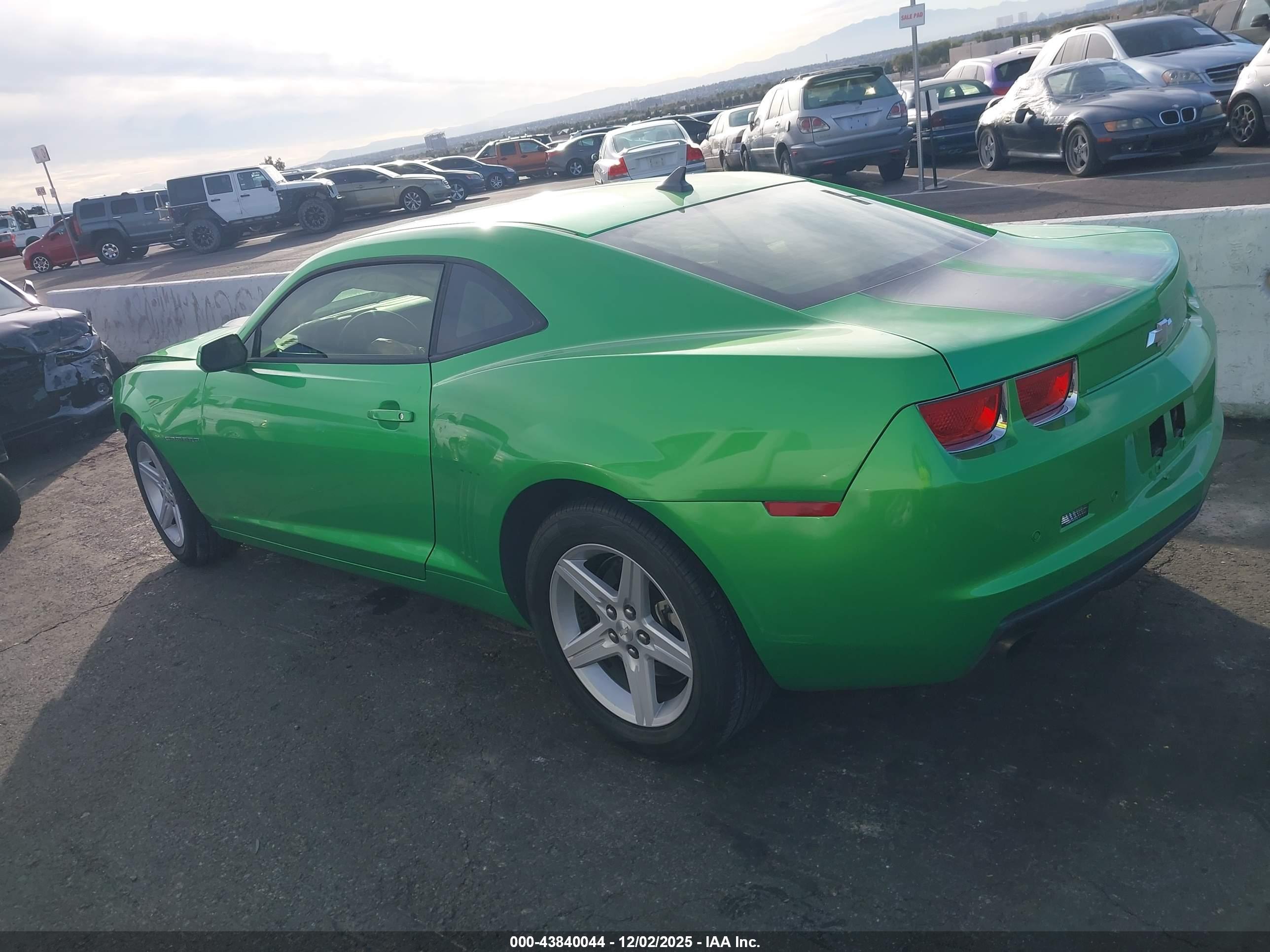 CHEVROLET CAMARO image 3