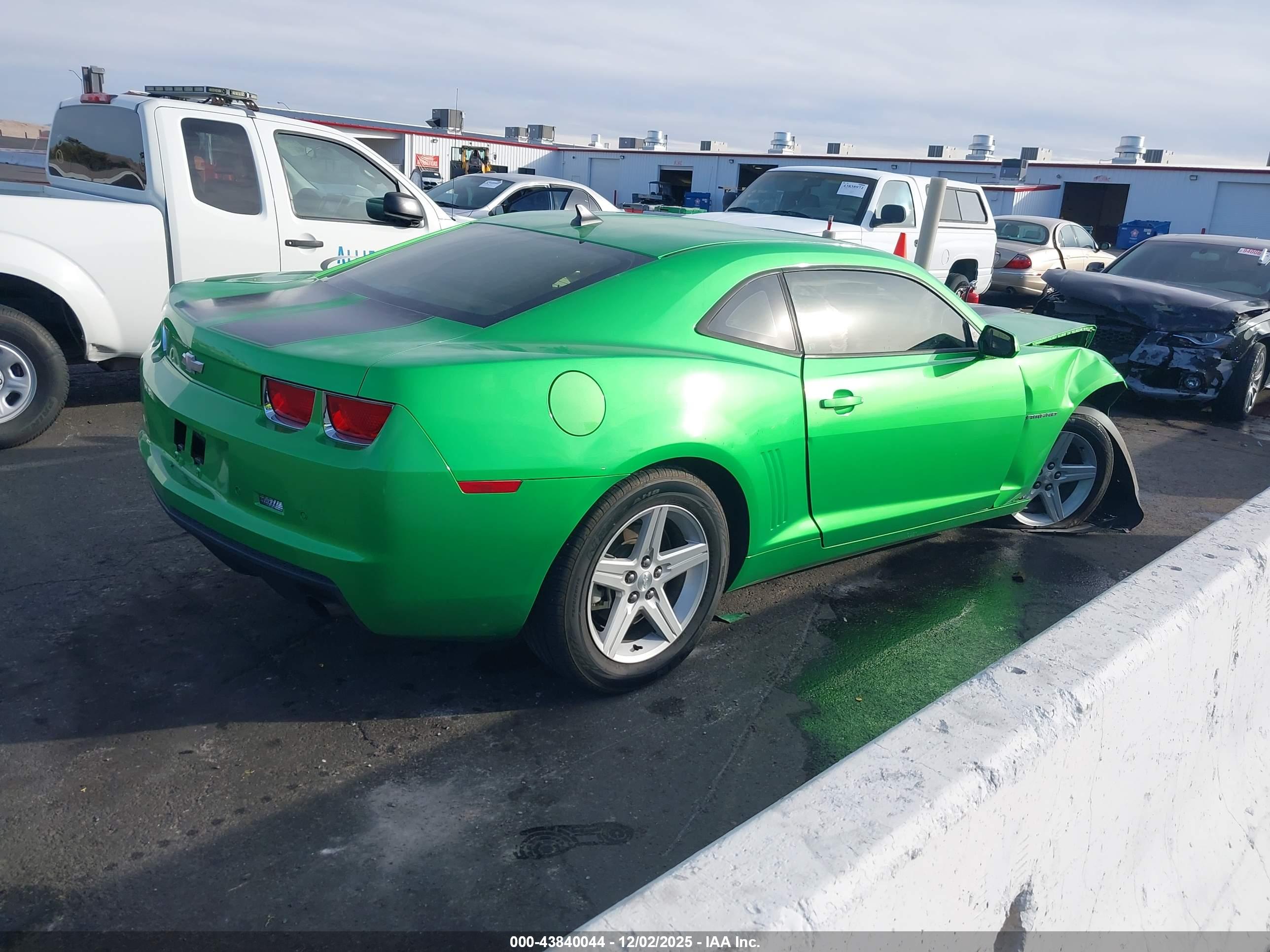 CHEVROLET CAMARO image 4