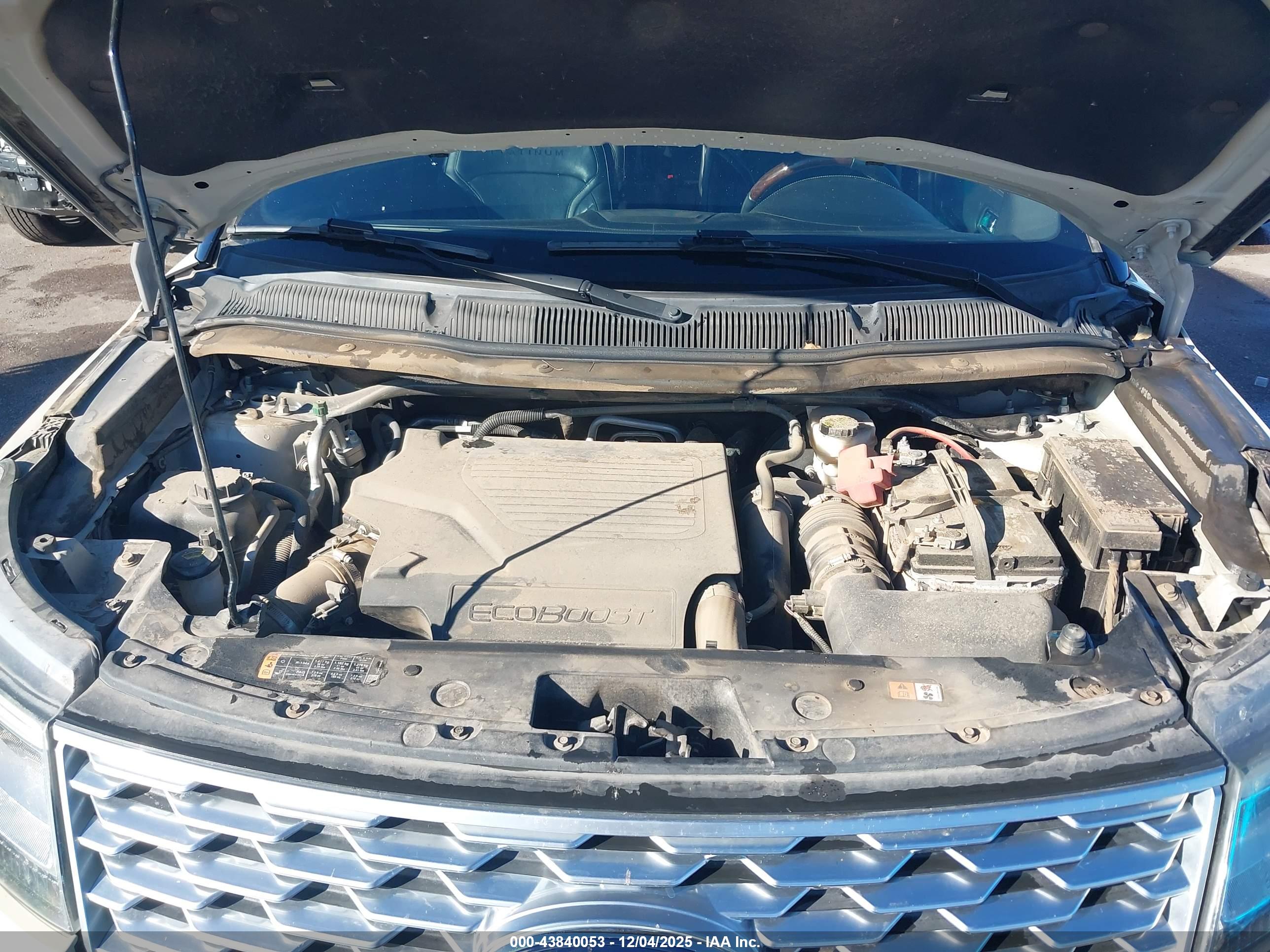 FORD EXPLORER image 10