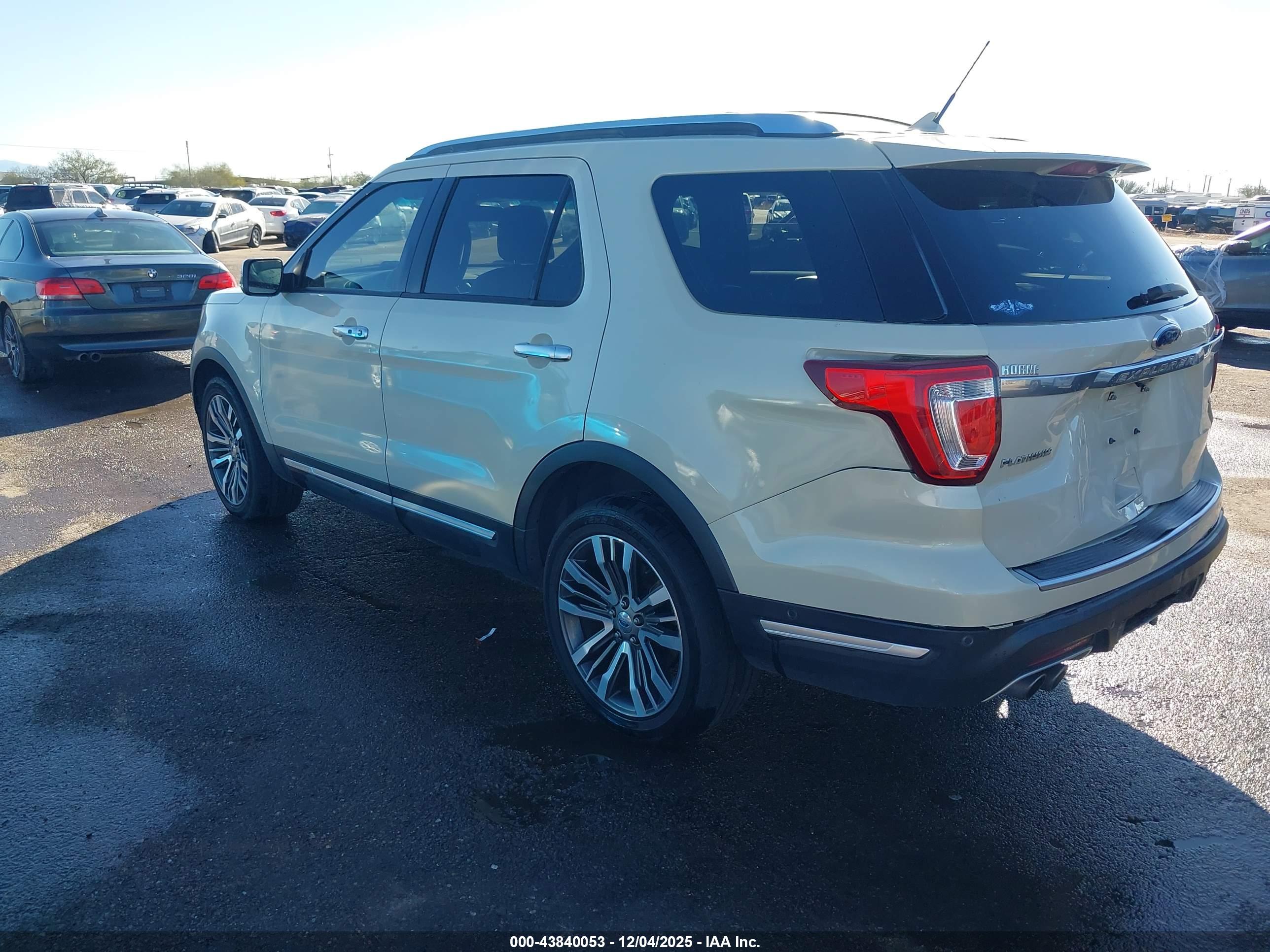 FORD EXPLORER image 3