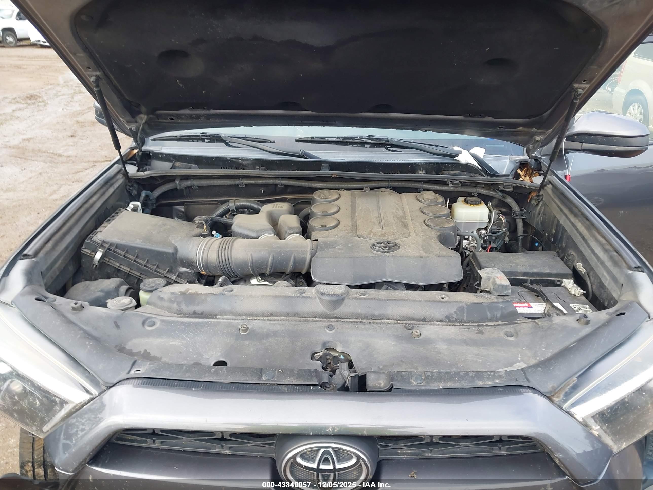 TOYOTA 4RUNNER image 10