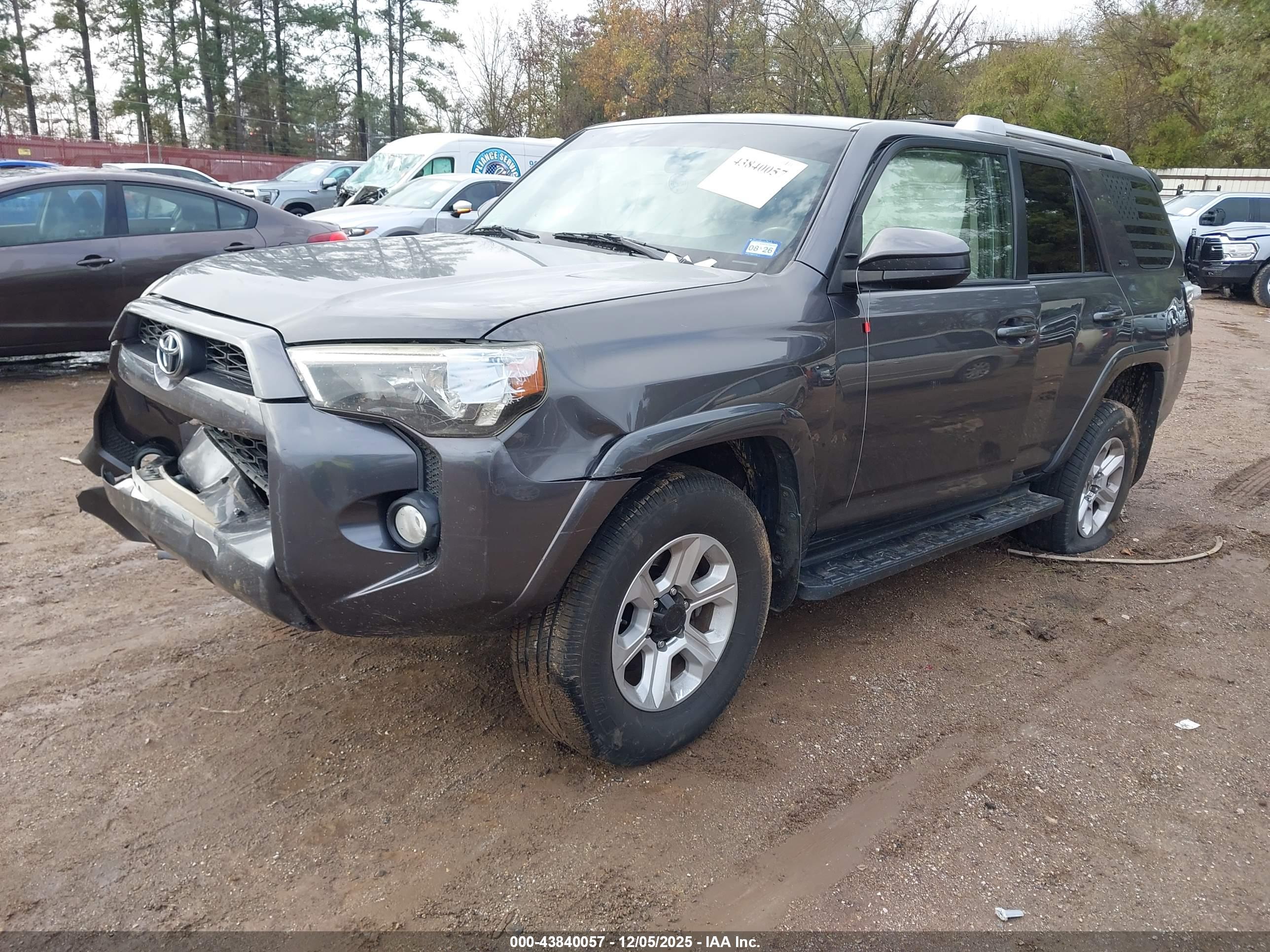 TOYOTA 4RUNNER image 2
