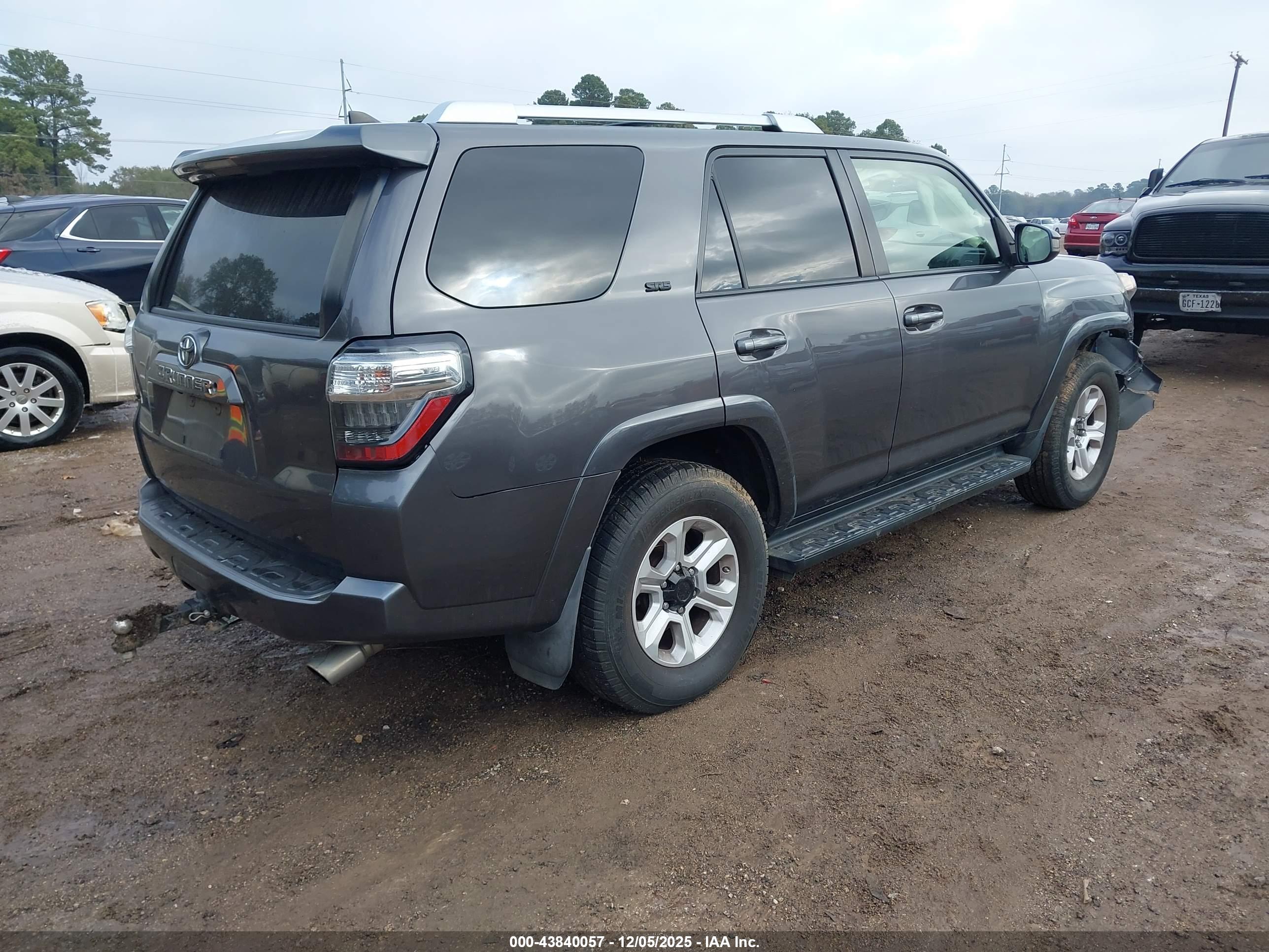 TOYOTA 4RUNNER image 4