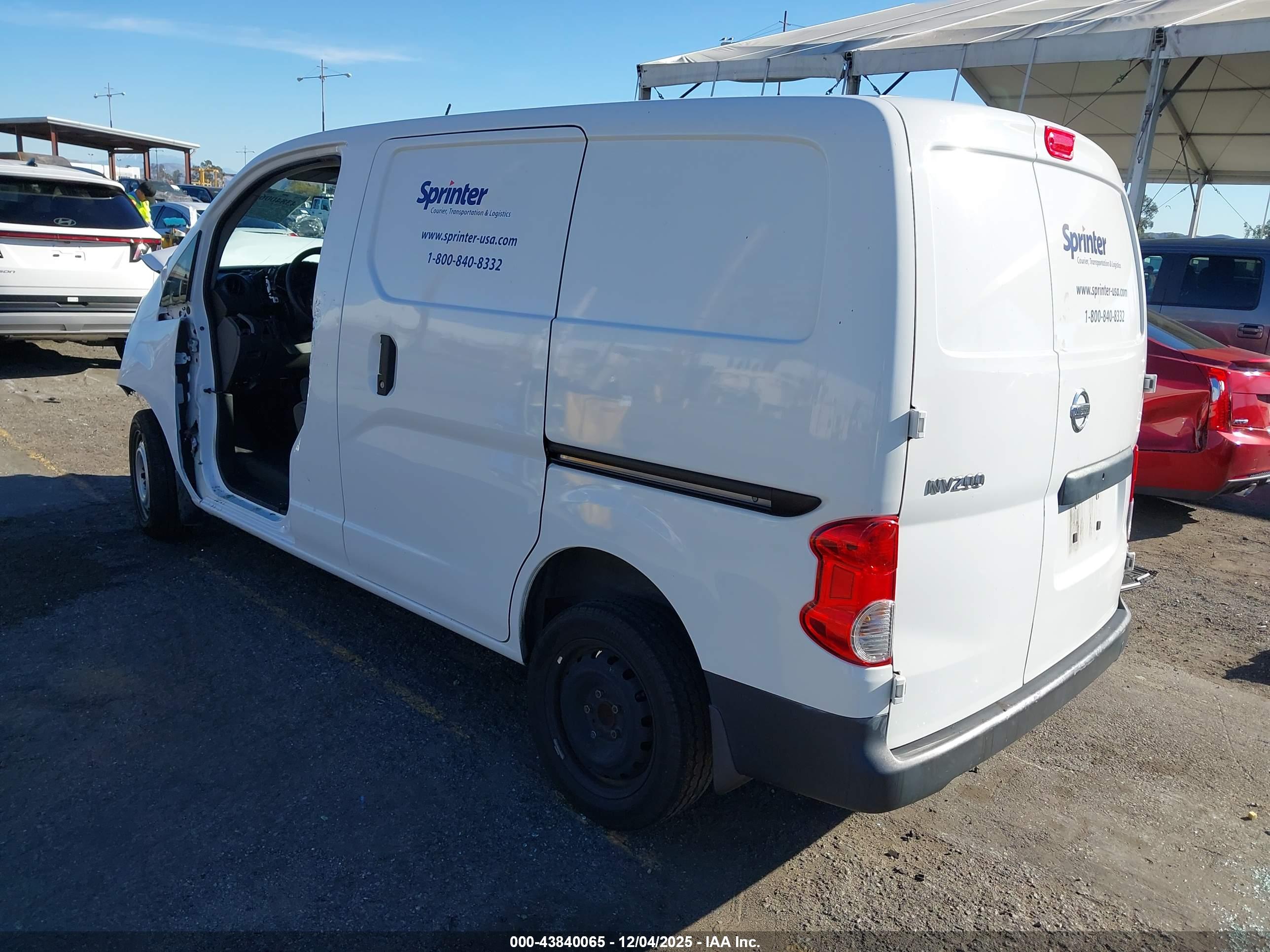 NISSAN NV200 image 3