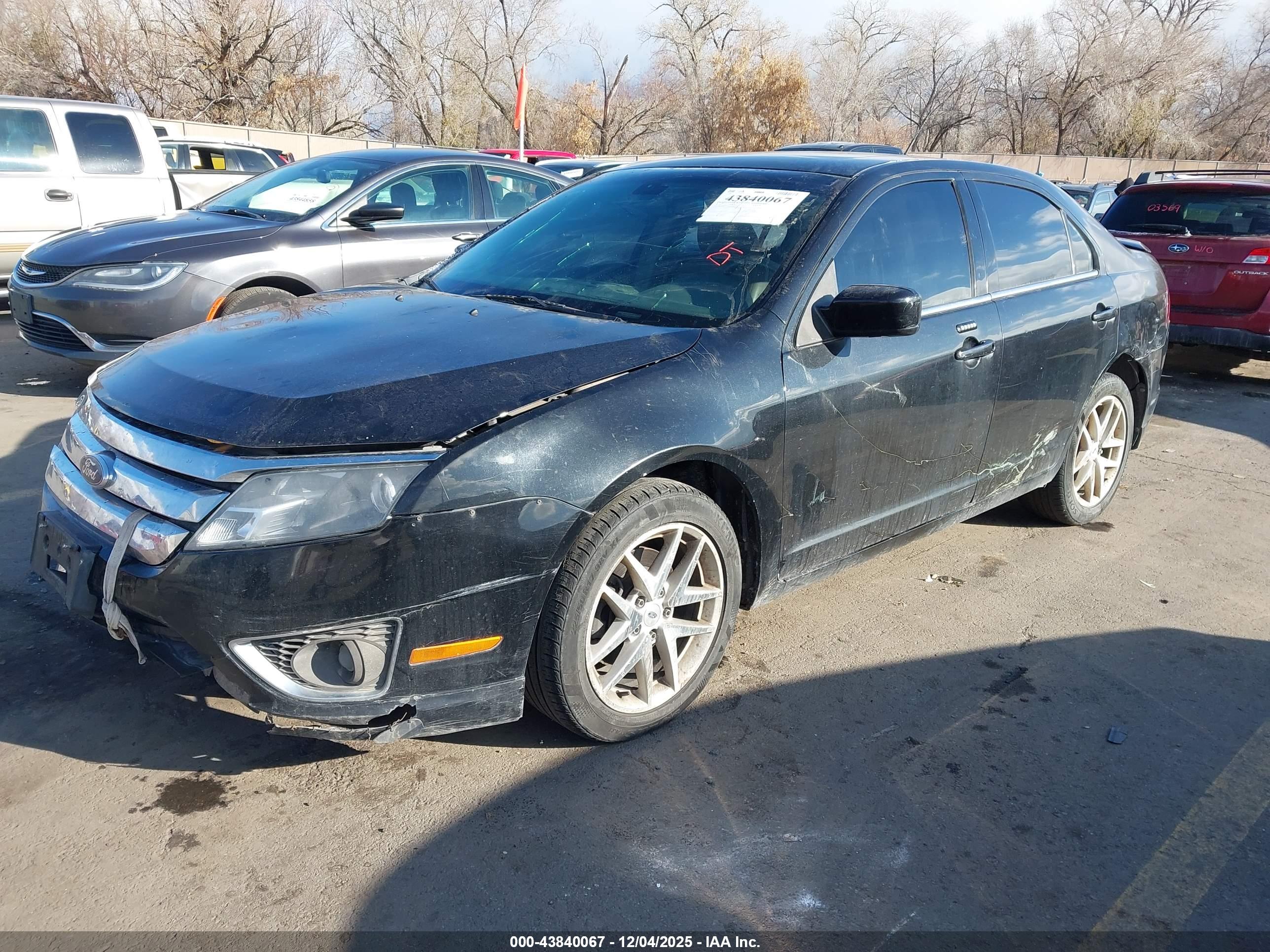FORD FUSION image 2