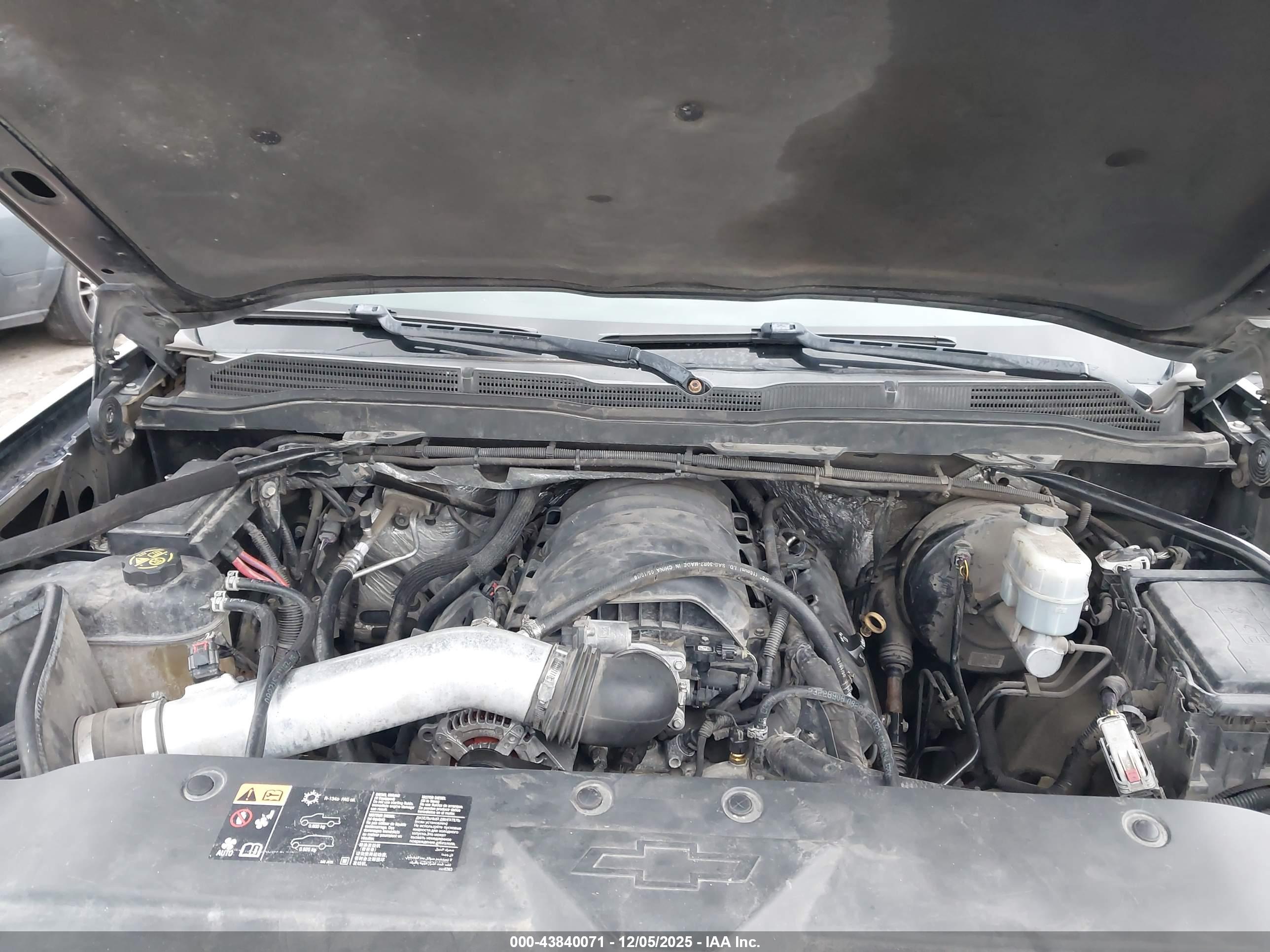 CHEVROLET SILVERADO image 10