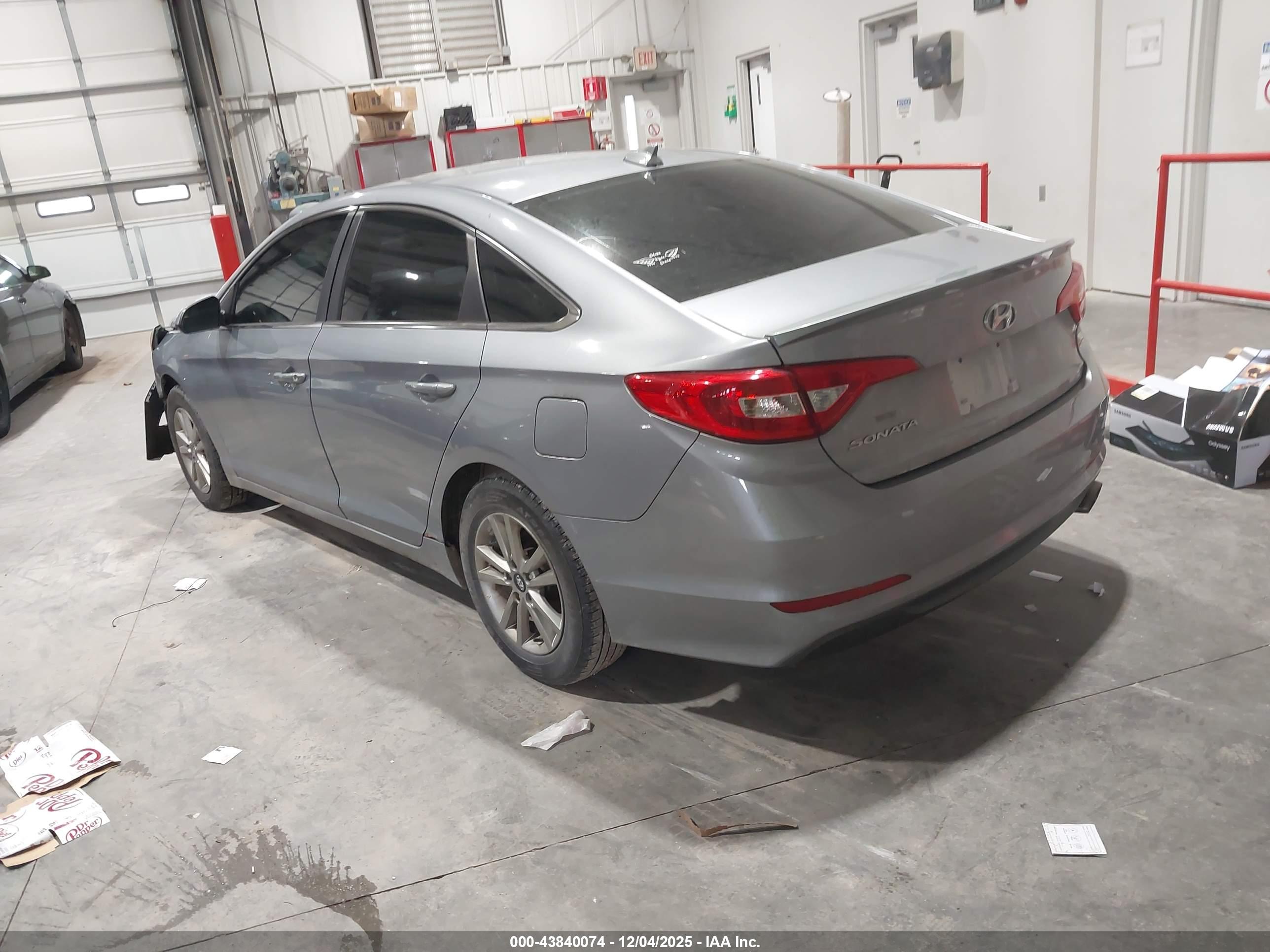 HYUNDAI SONATA image 3