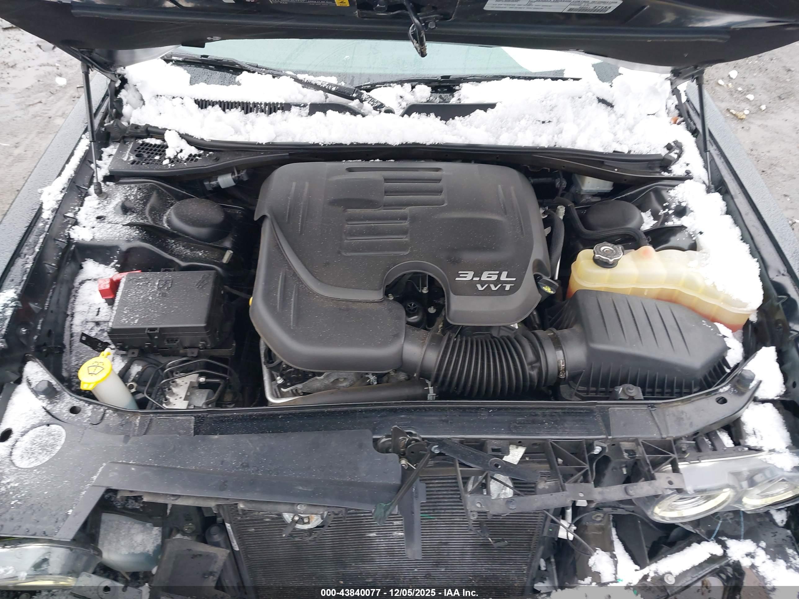 DODGE CHALLENGER image 10