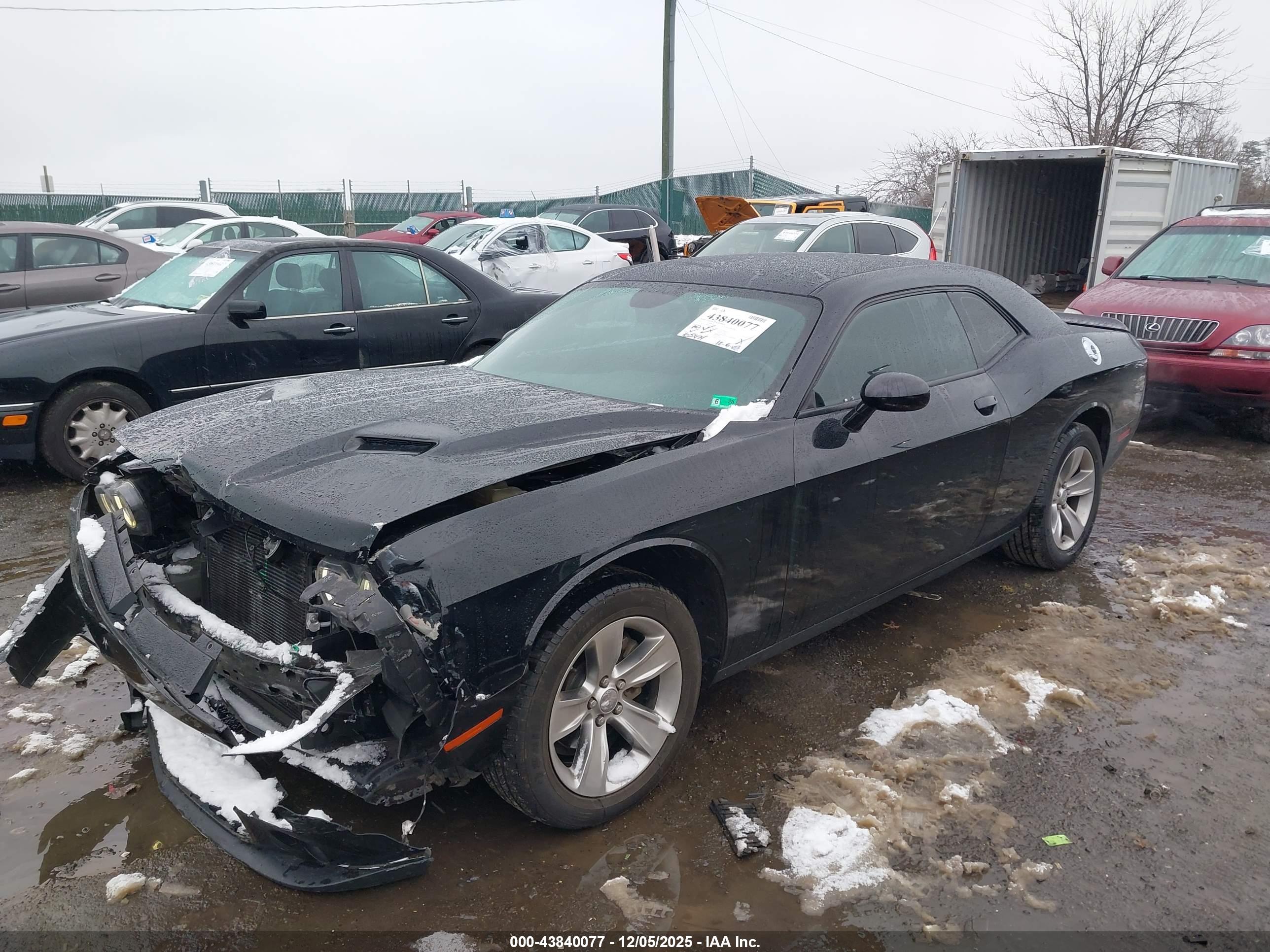 DODGE CHALLENGER image 2