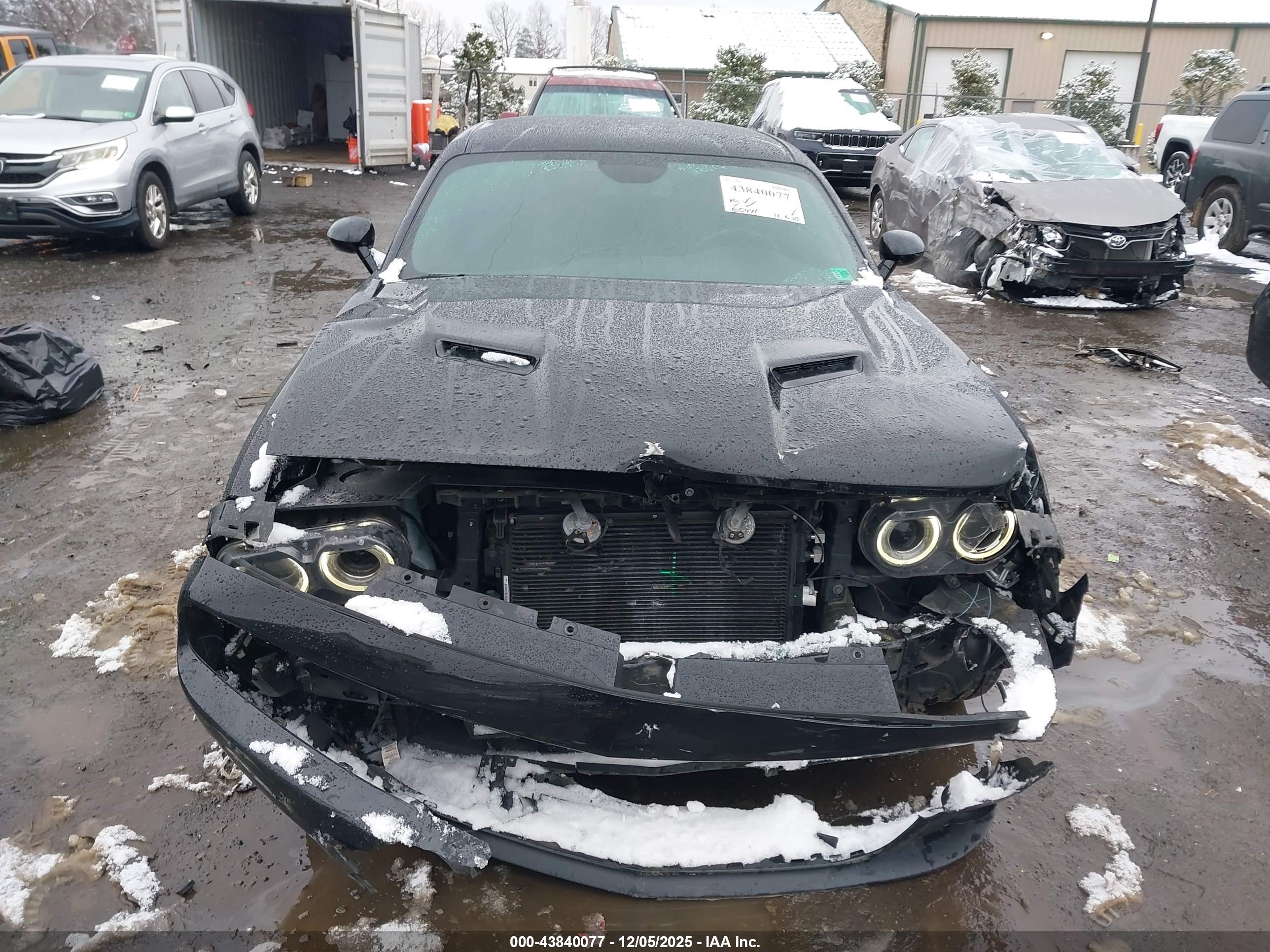 DODGE CHALLENGER image 6