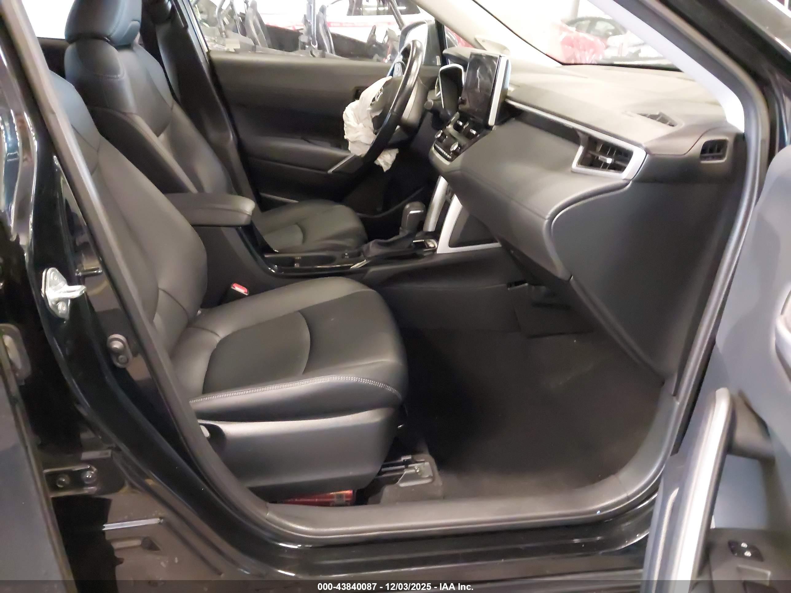 TOYOTA COROLLA image 5