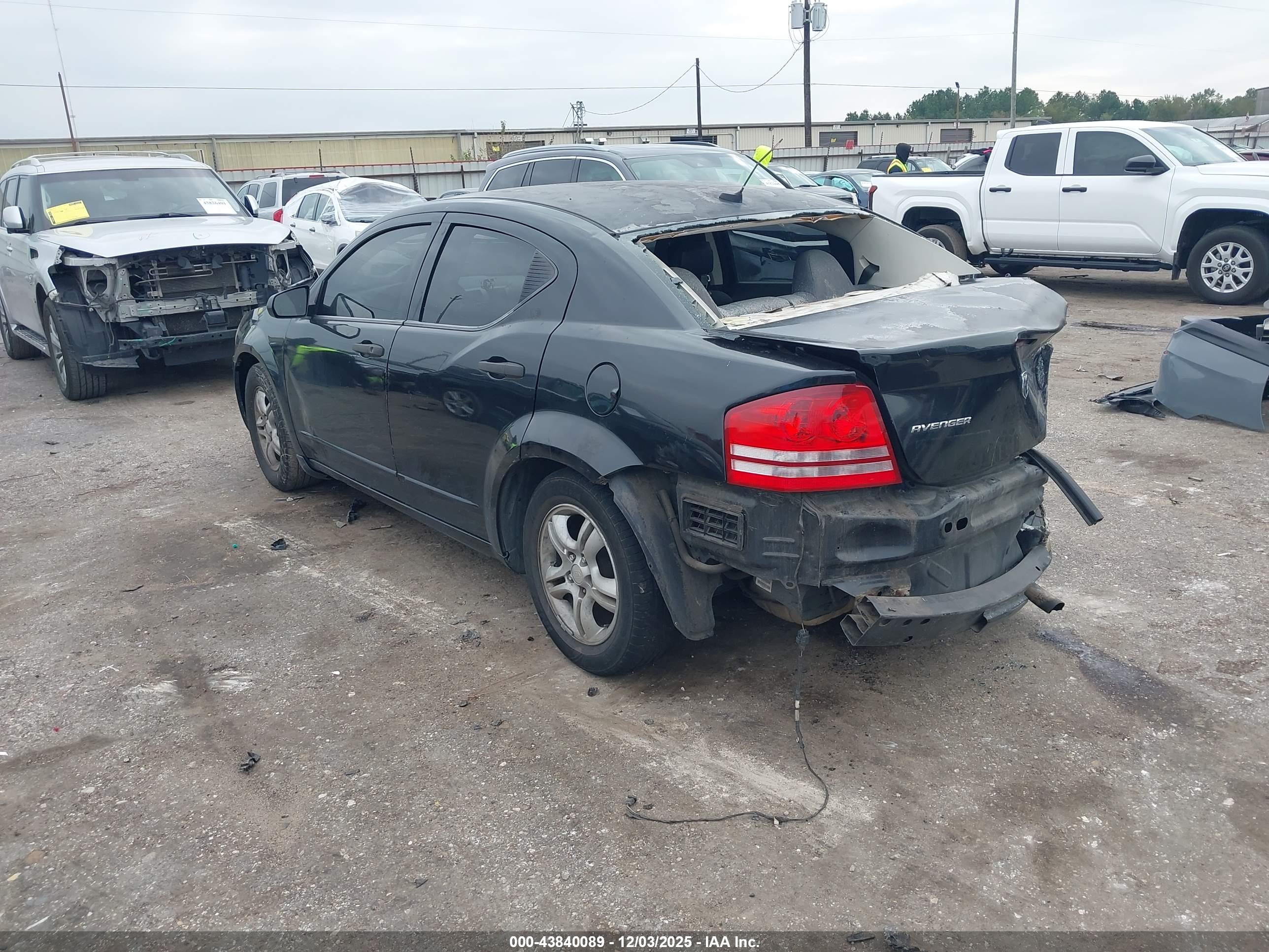 DODGE AVENGER image 3