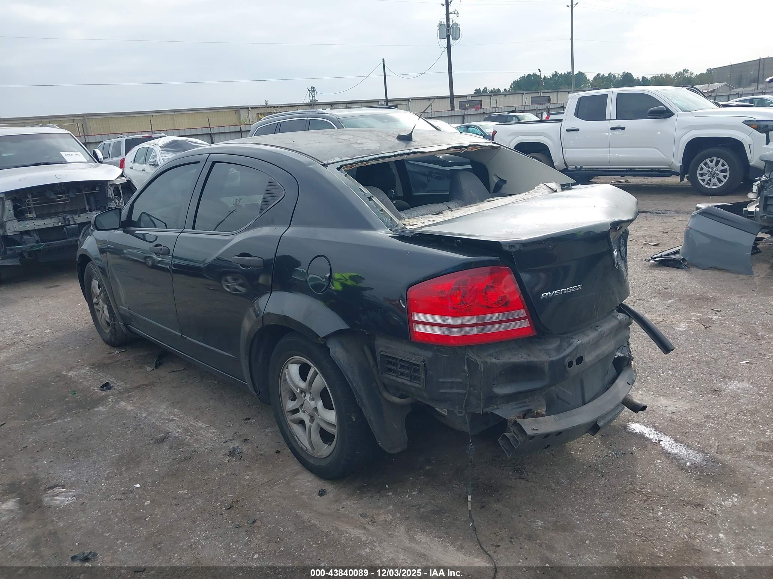 DODGE AVENGER image 6