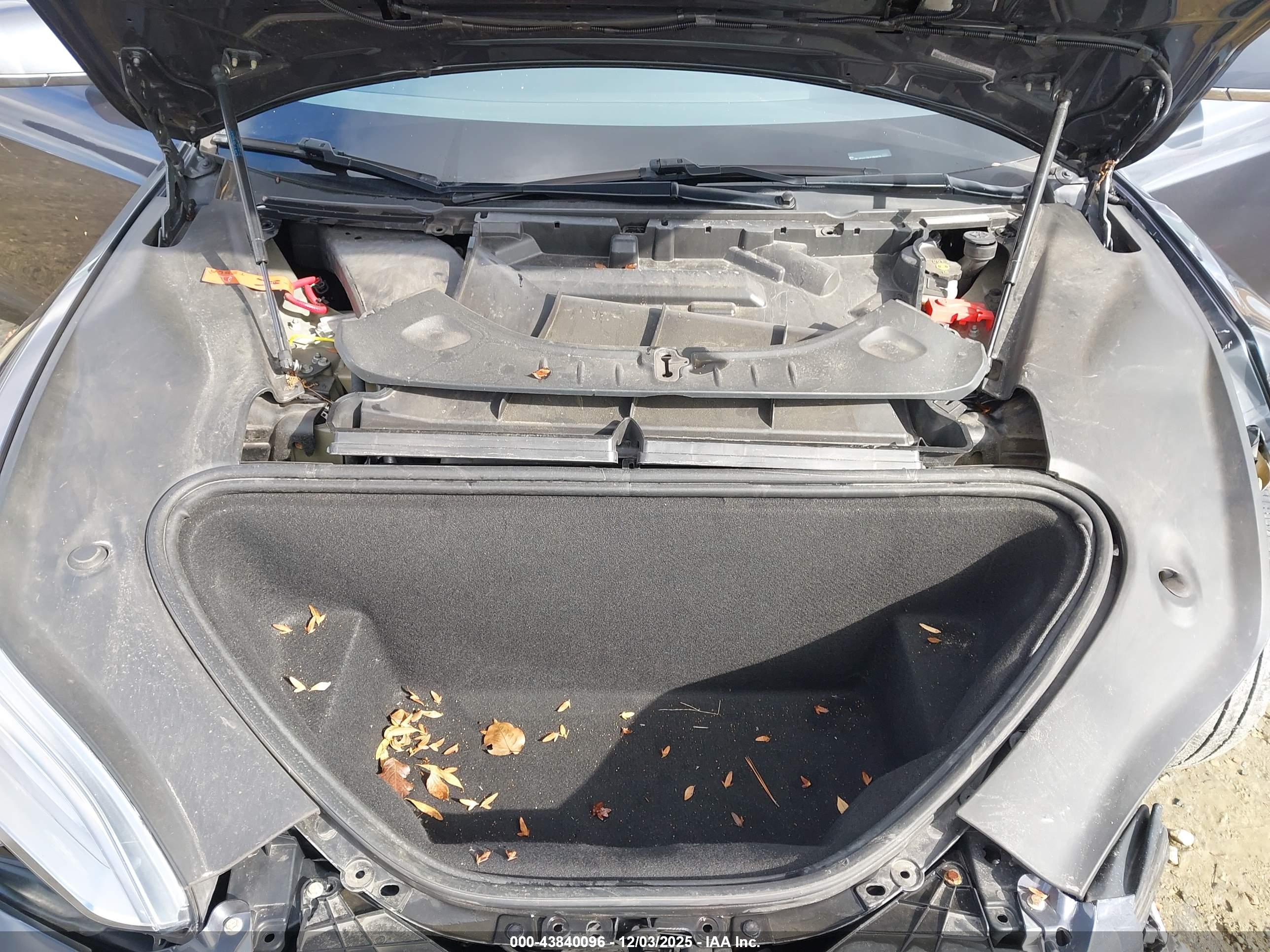 TESLA MODEL image 10