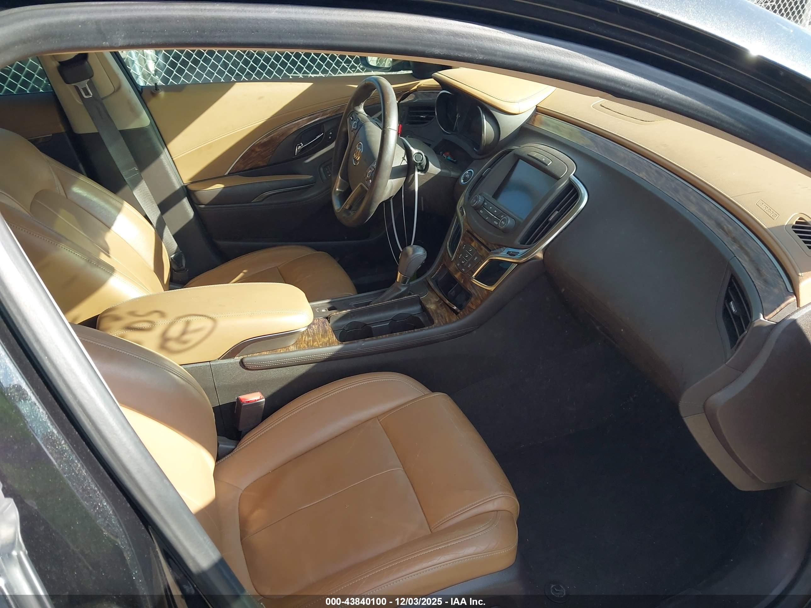 BUICK LACROSSE image 5