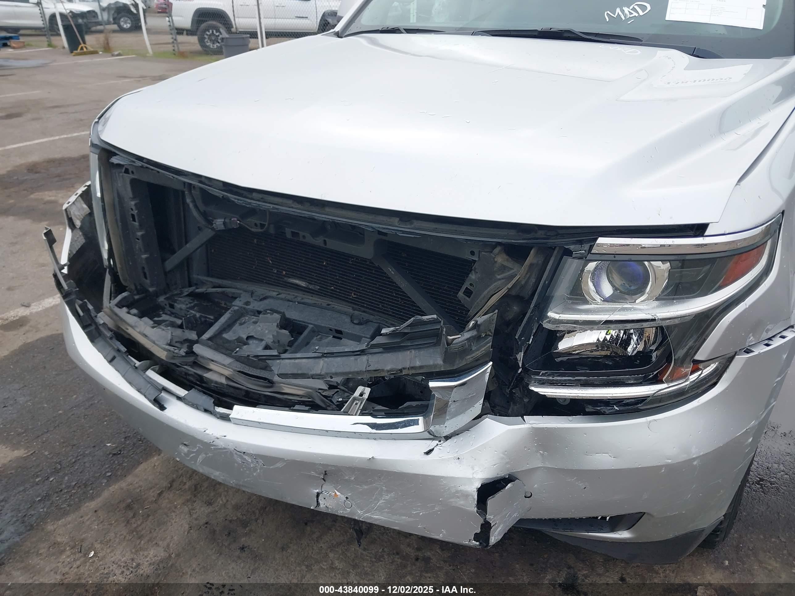 CHEVROLET TAHOE image 6