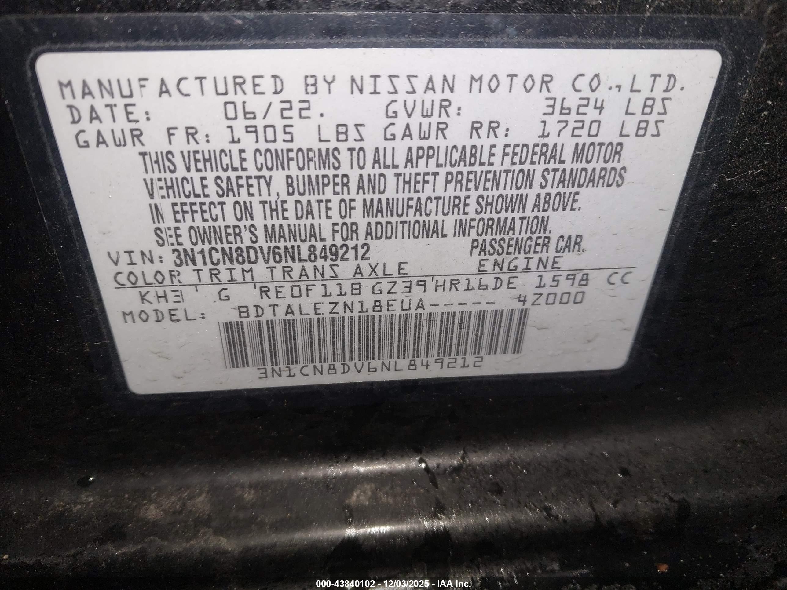 NISSAN VERSA image 9
