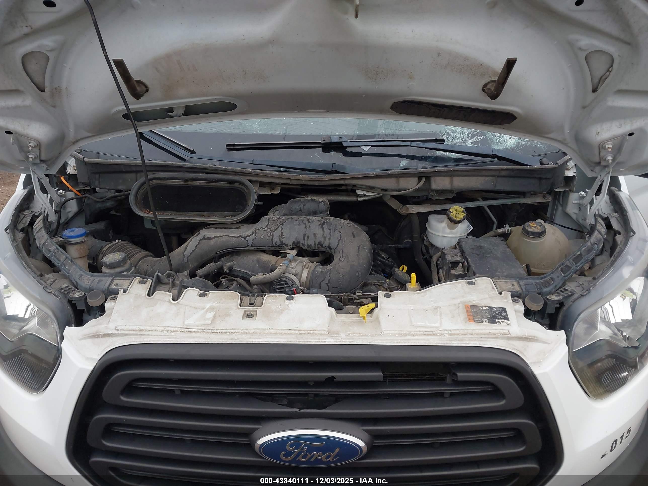 FORD TRANSIT-150 image 10
