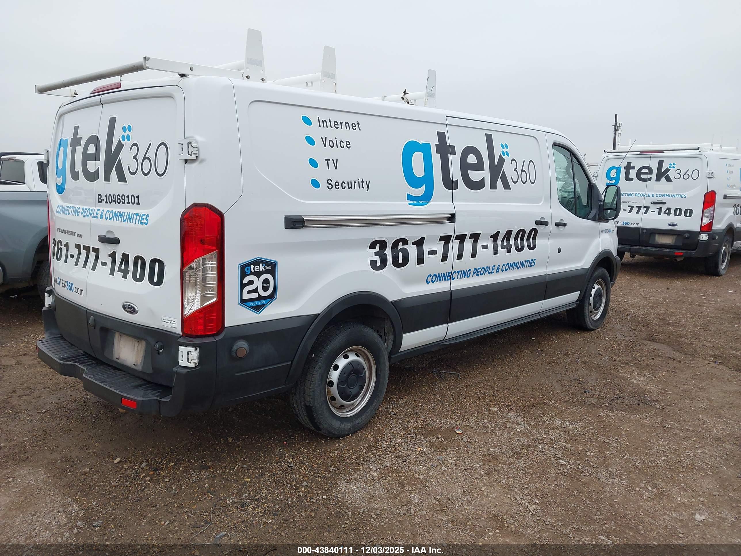 FORD TRANSIT-150 image 4