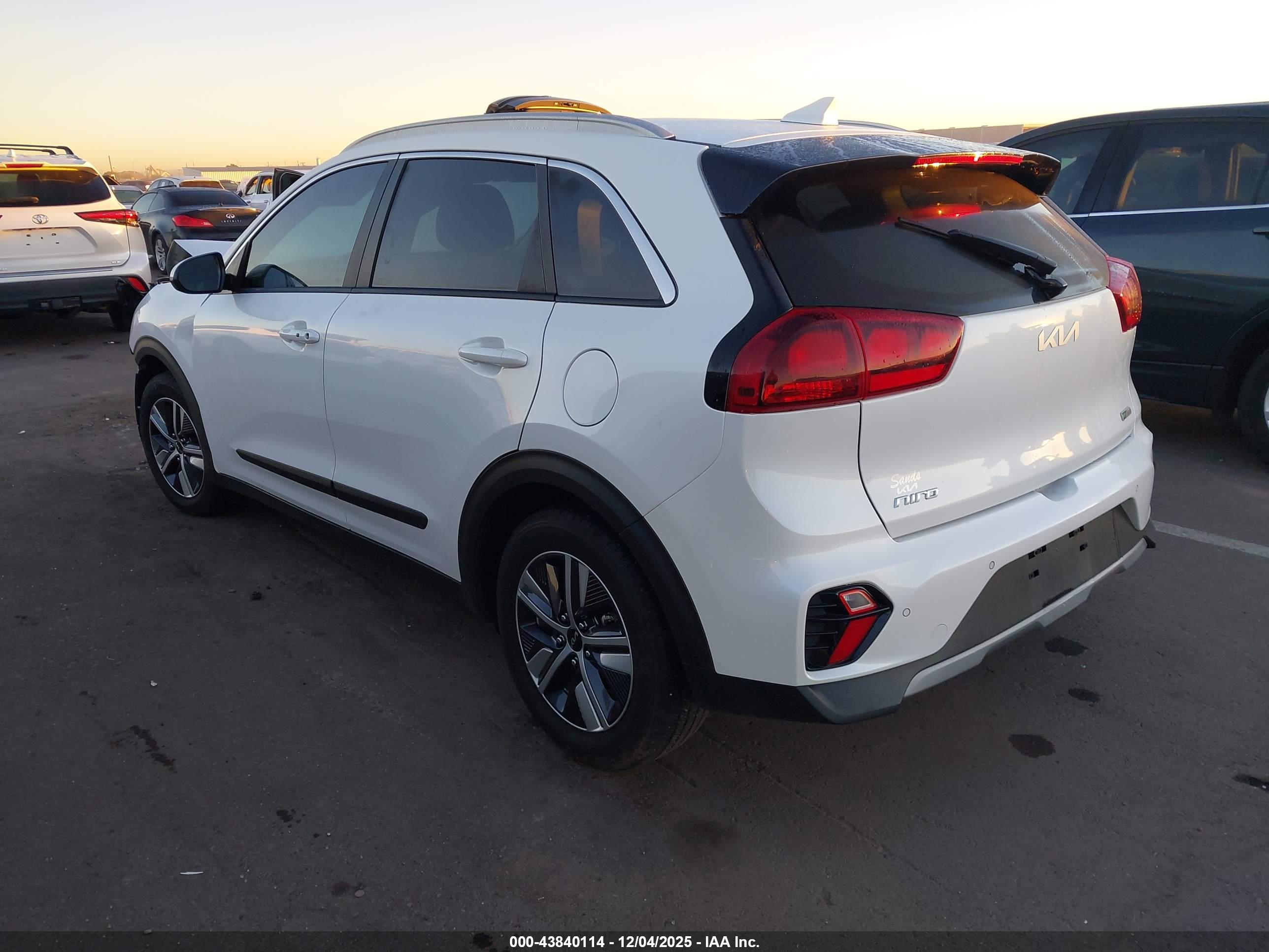 KIA NIRO image 3