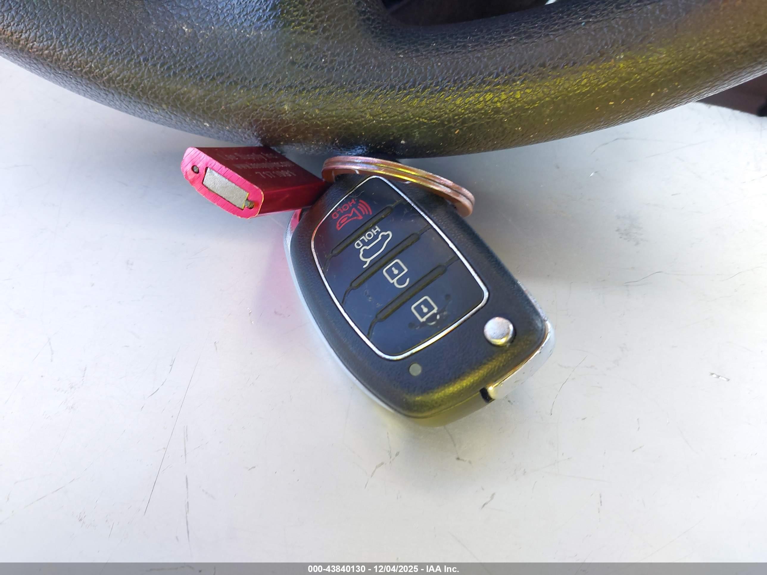 HYUNDAI SONATA image 11