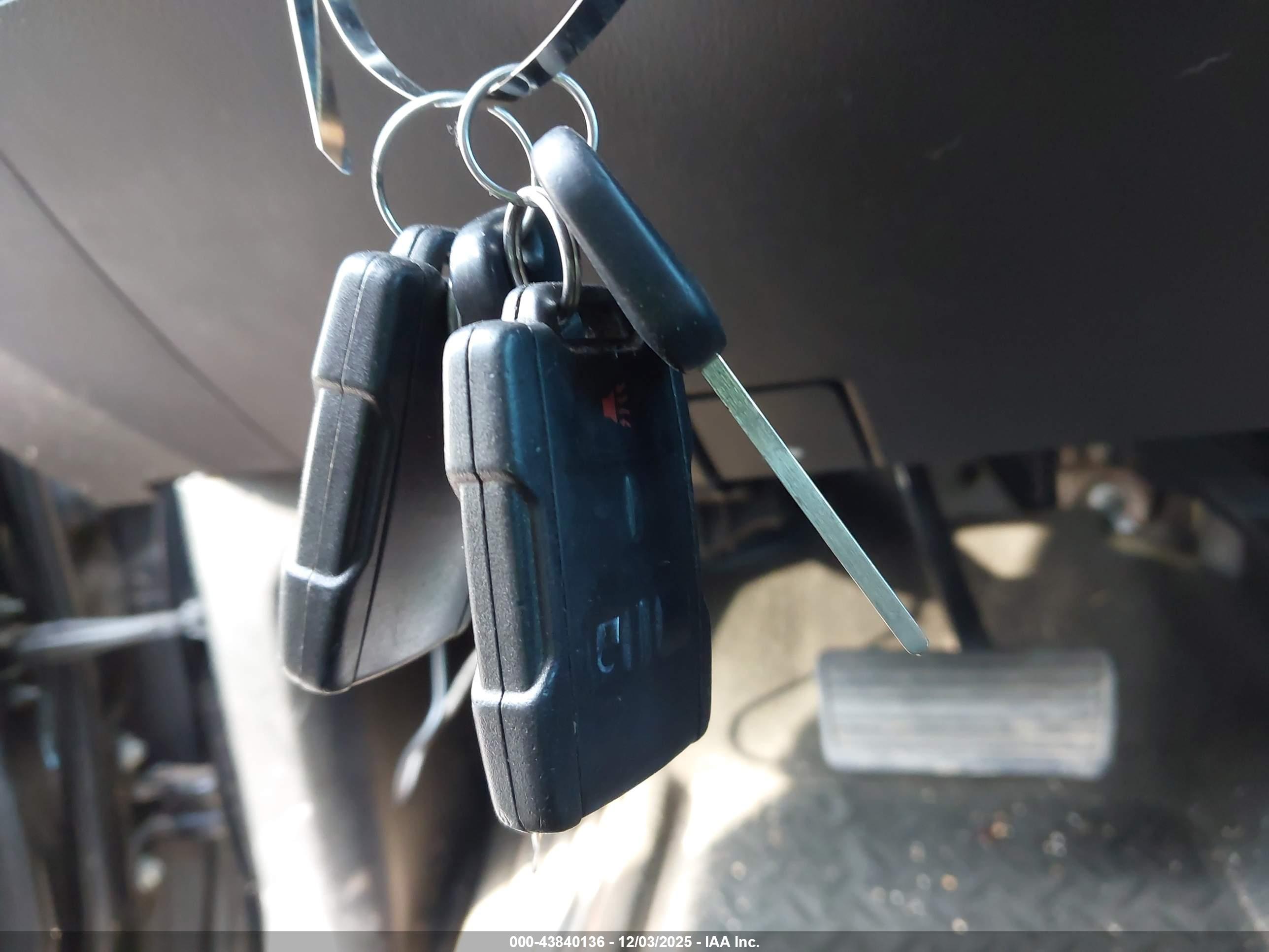 GMC SIERRA image 11