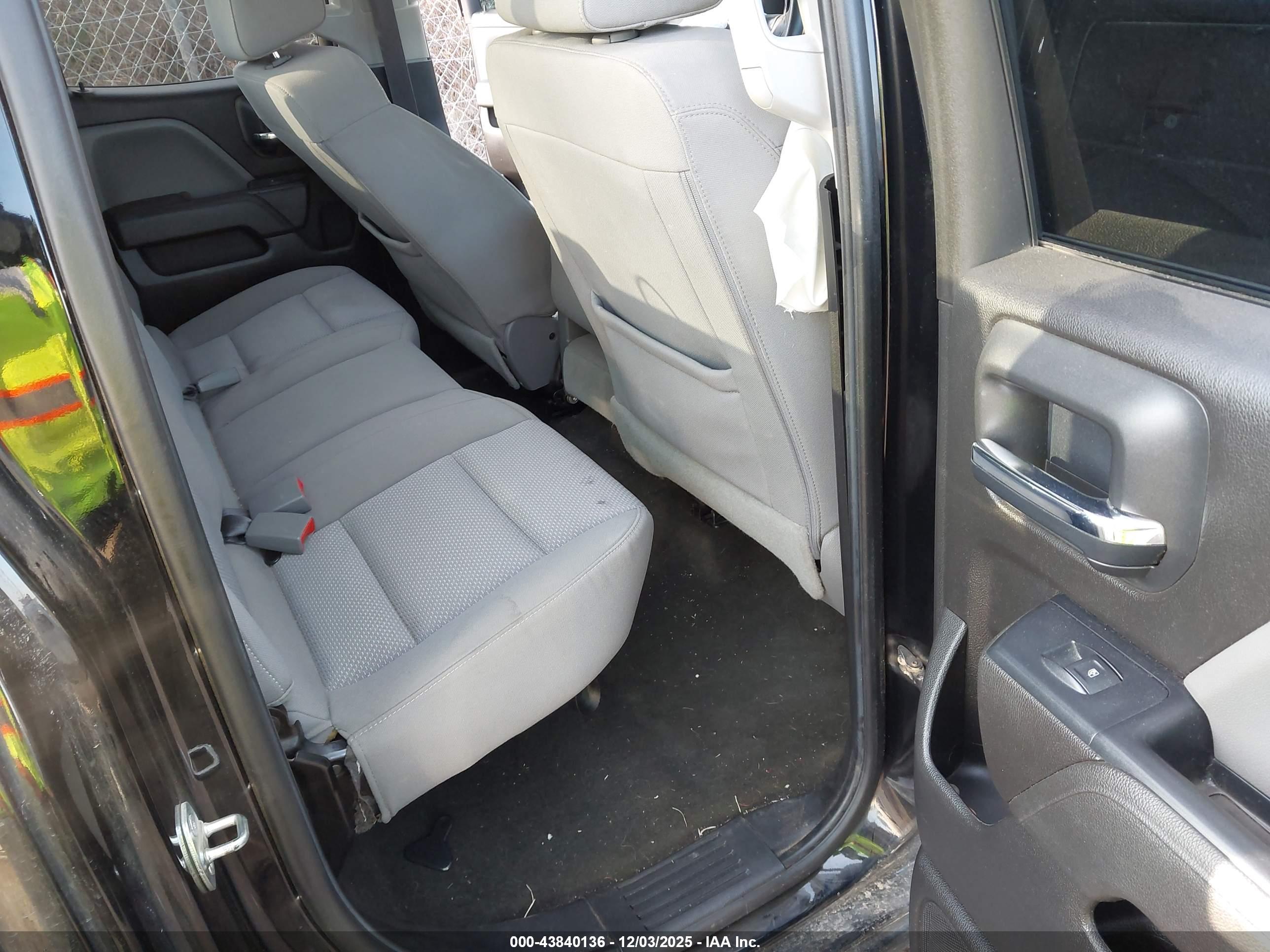 GMC SIERRA image 8