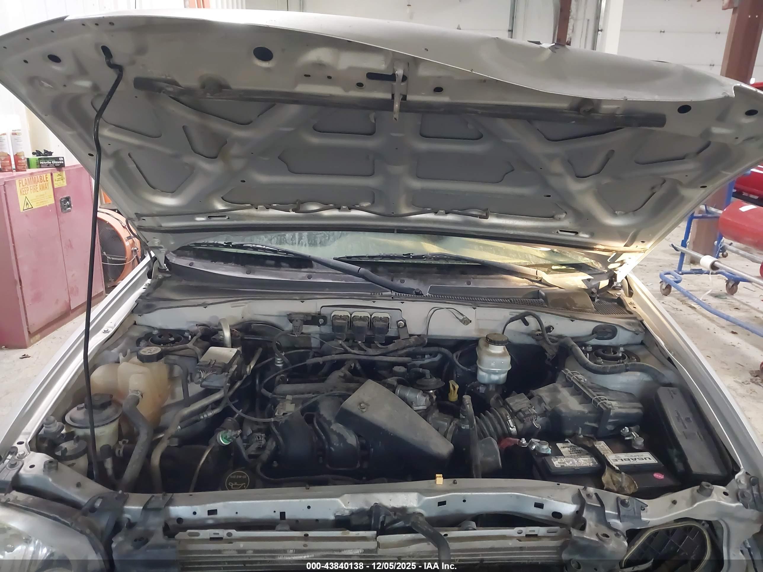 FORD ESCAPE image 10