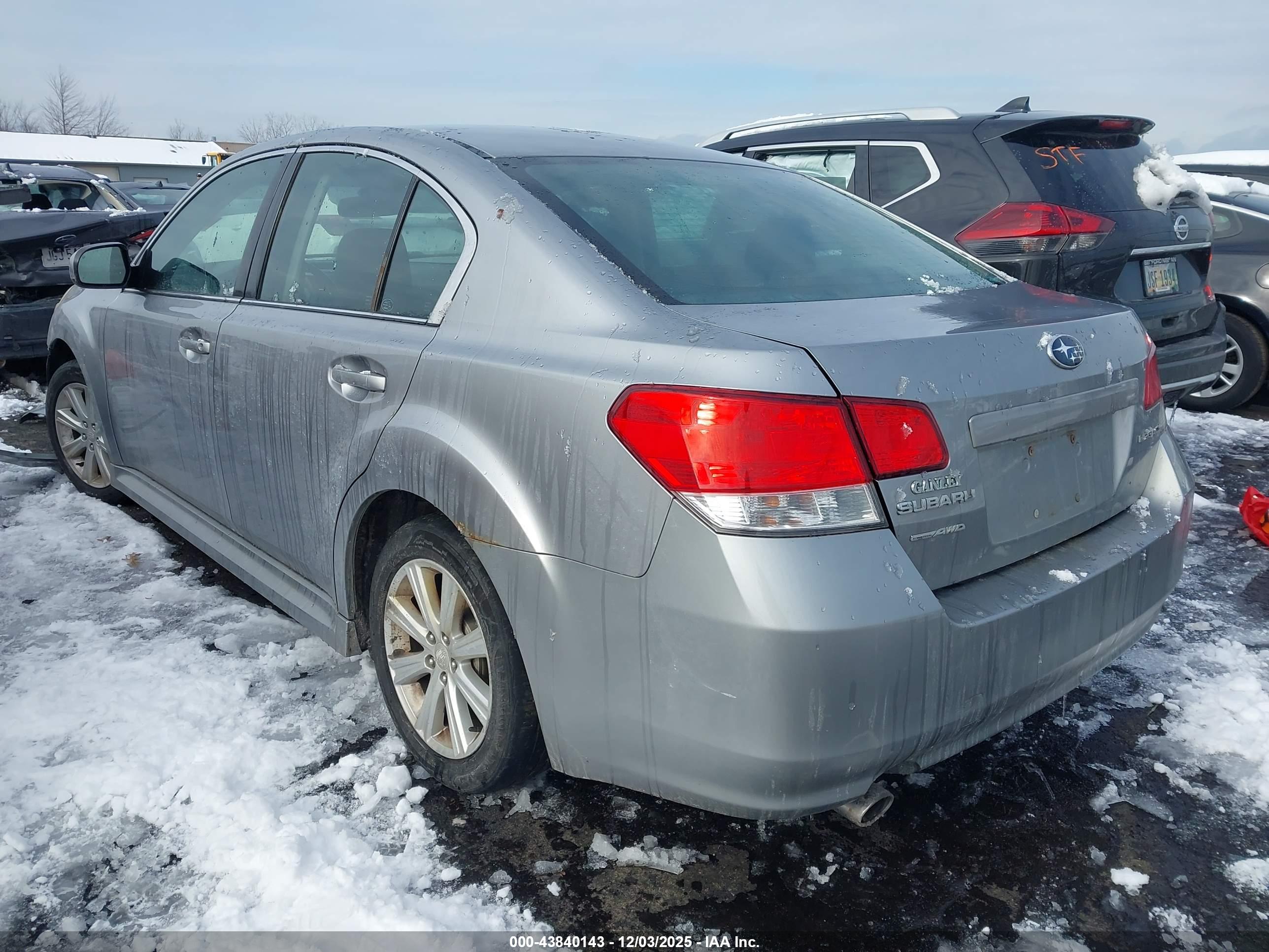 SUBARU LEGACY image 3
