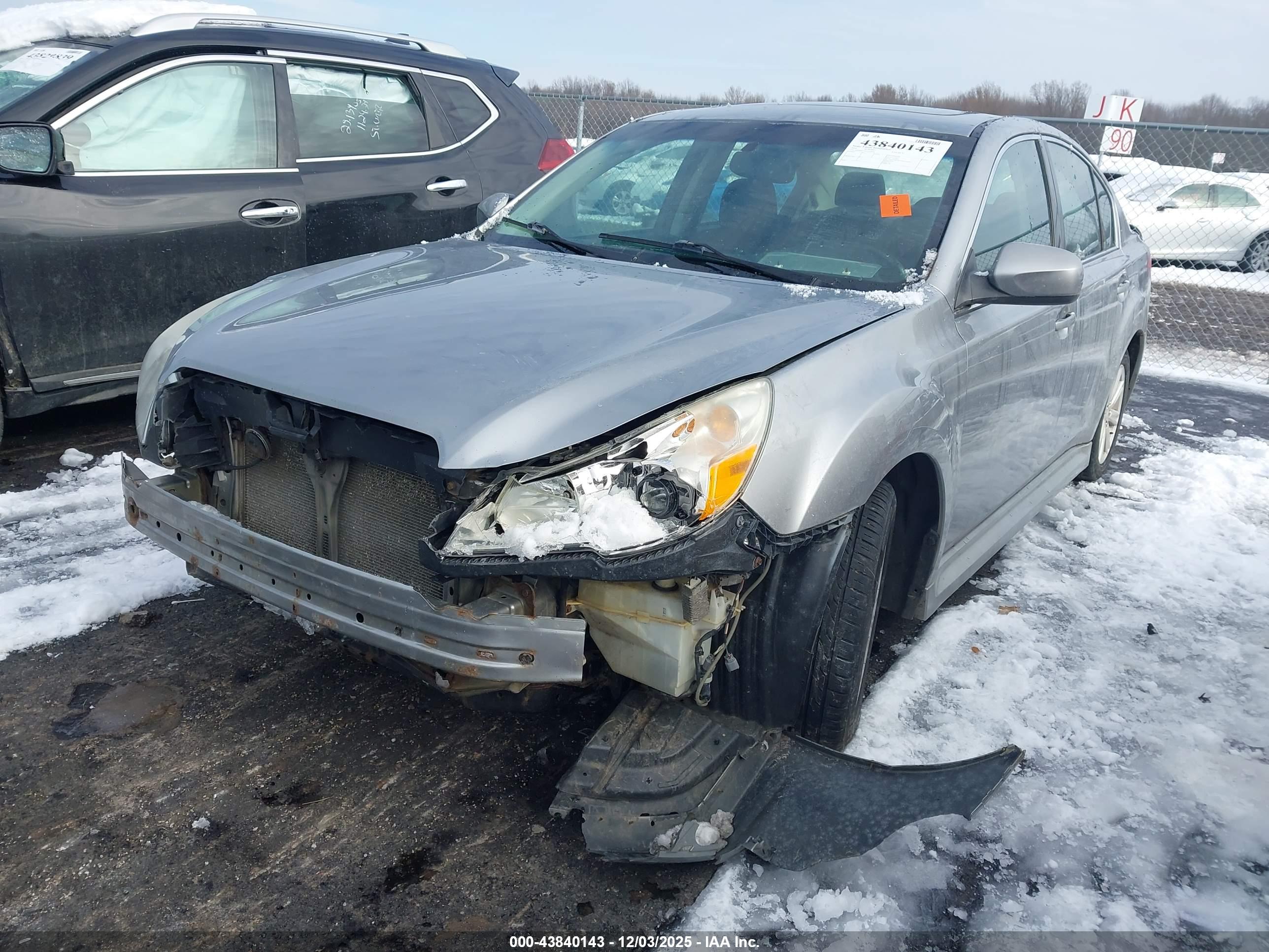SUBARU LEGACY image 6